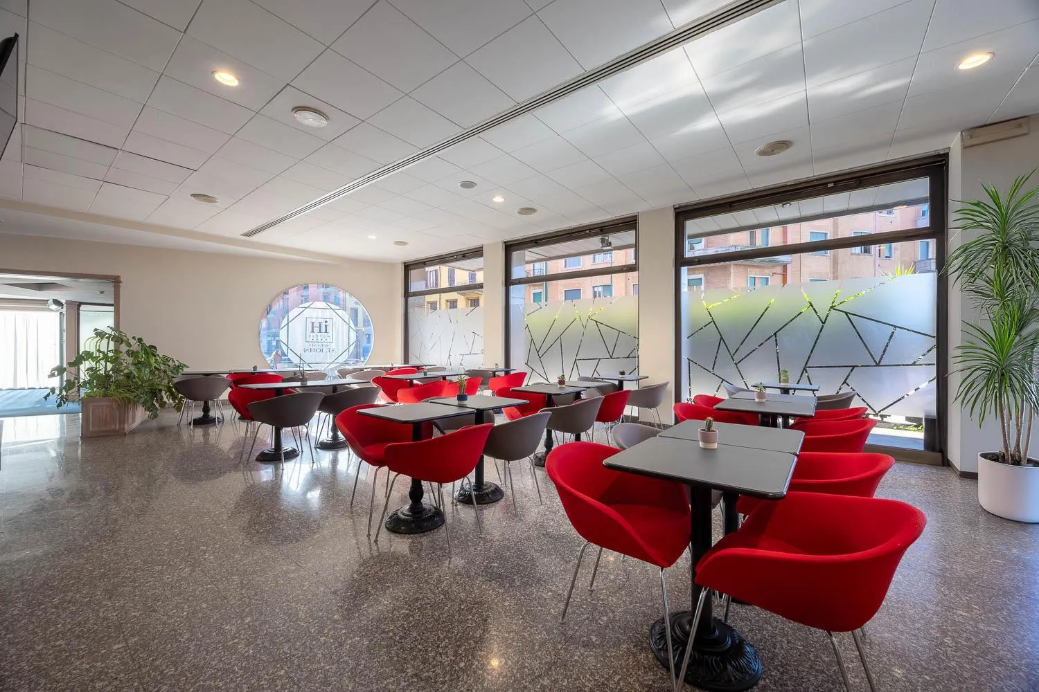 Breakfast in iH Hotels Milano St. John