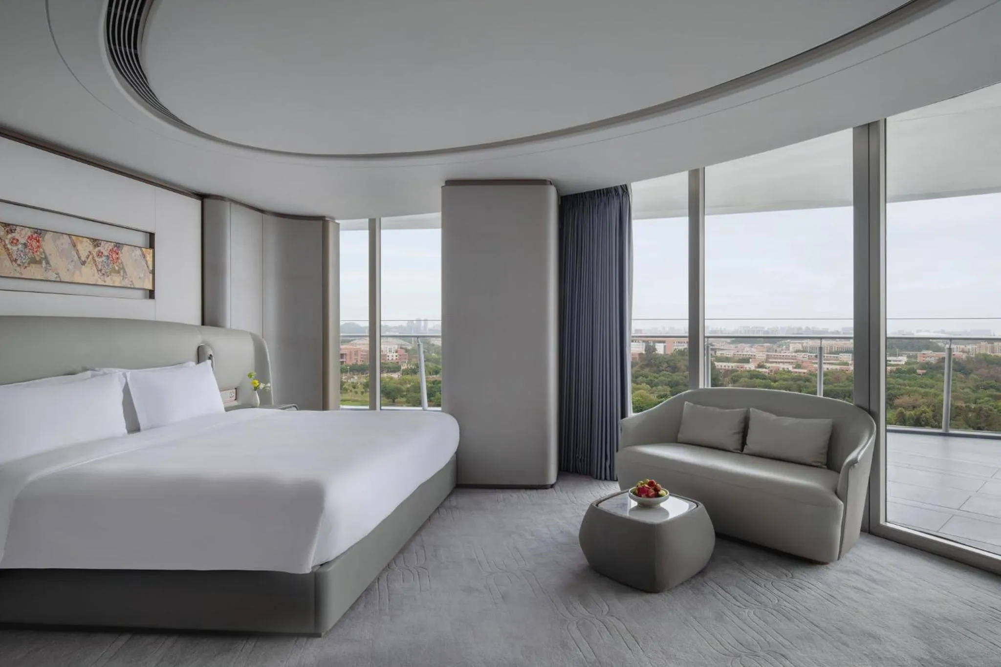 Photo of the whole room, Bed in Vignette Collection The Xanadu Guangzhou, an IHG Hotel