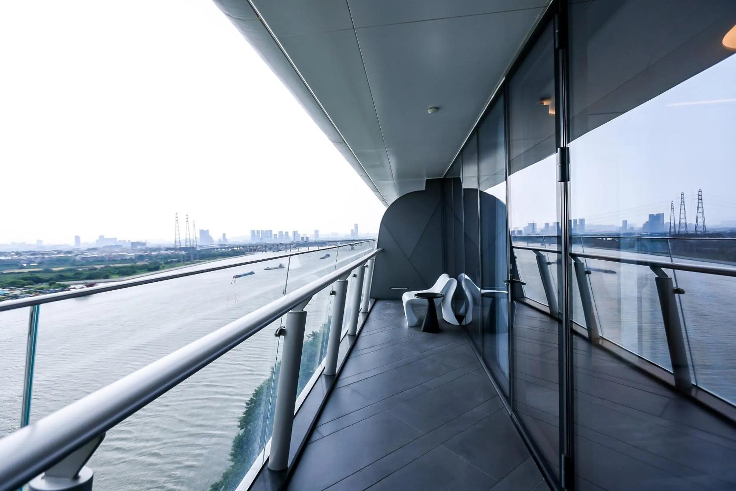 Photo of the whole room in Vignette Collection The Xanadu Guangzhou, an IHG Hotel