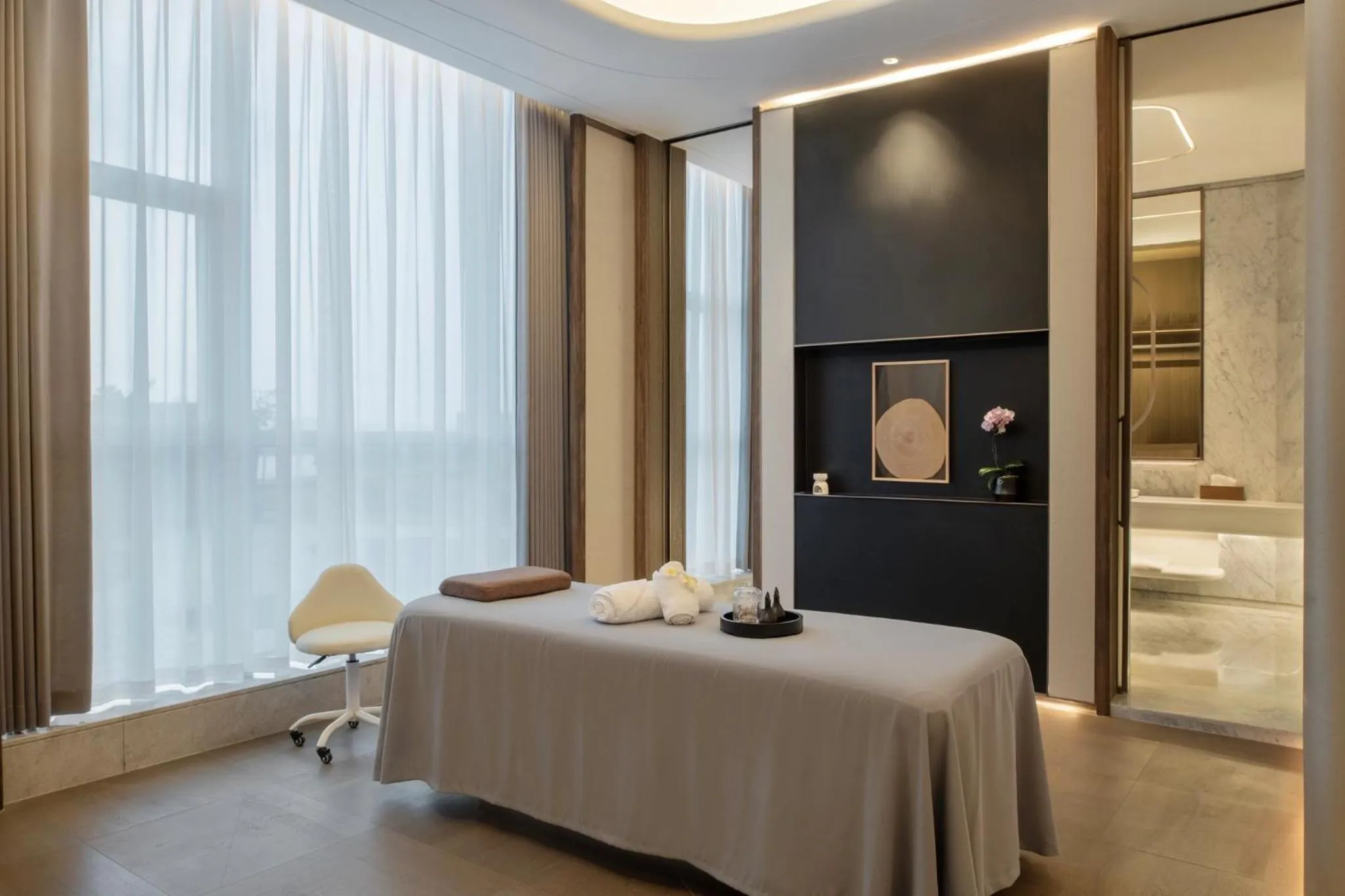 Spa and wellness centre/facilities, Bed in Vignette Collection The Xanadu Guangzhou, an IHG Hotel