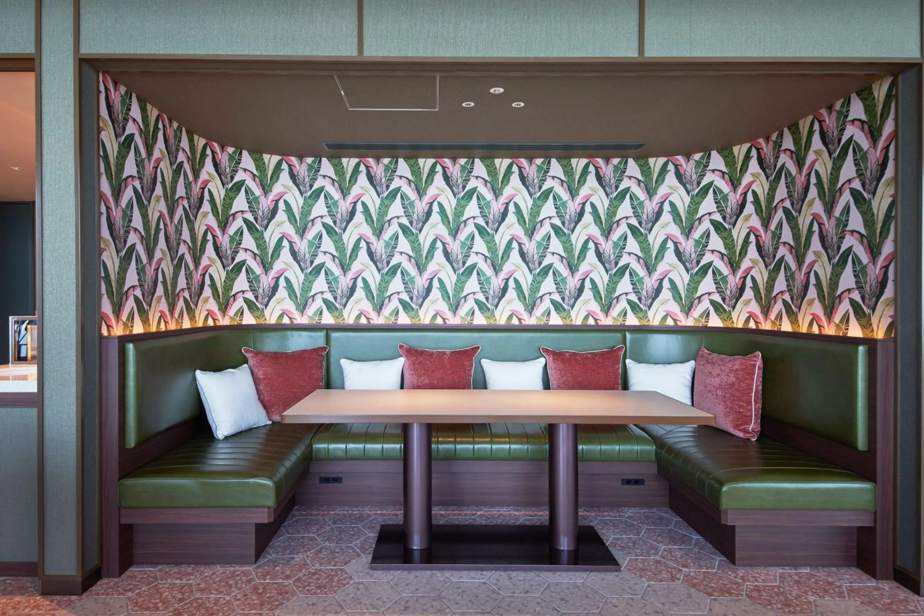 Lounge or bar in Okinawa Prince Hotel Ocean View Ginowan