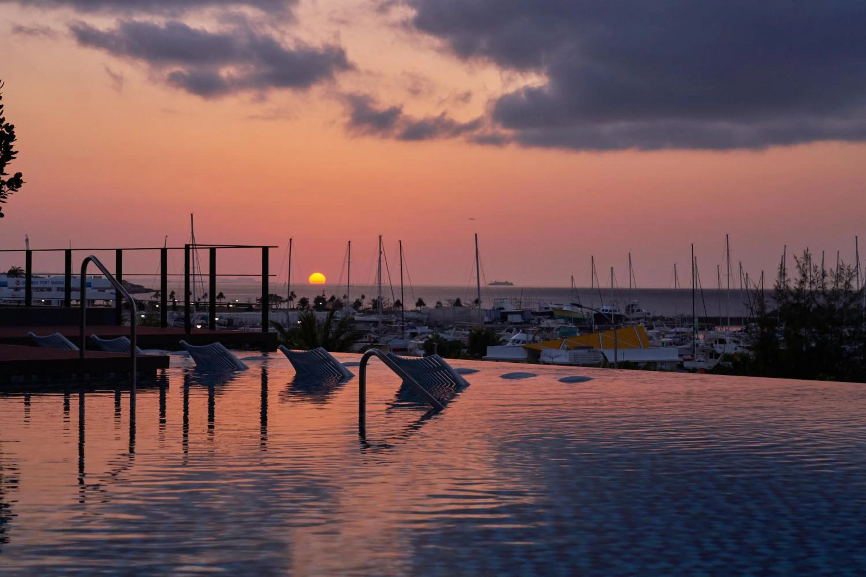 Swimming pool in Okinawa Prince Hotel Ocean View Ginowan