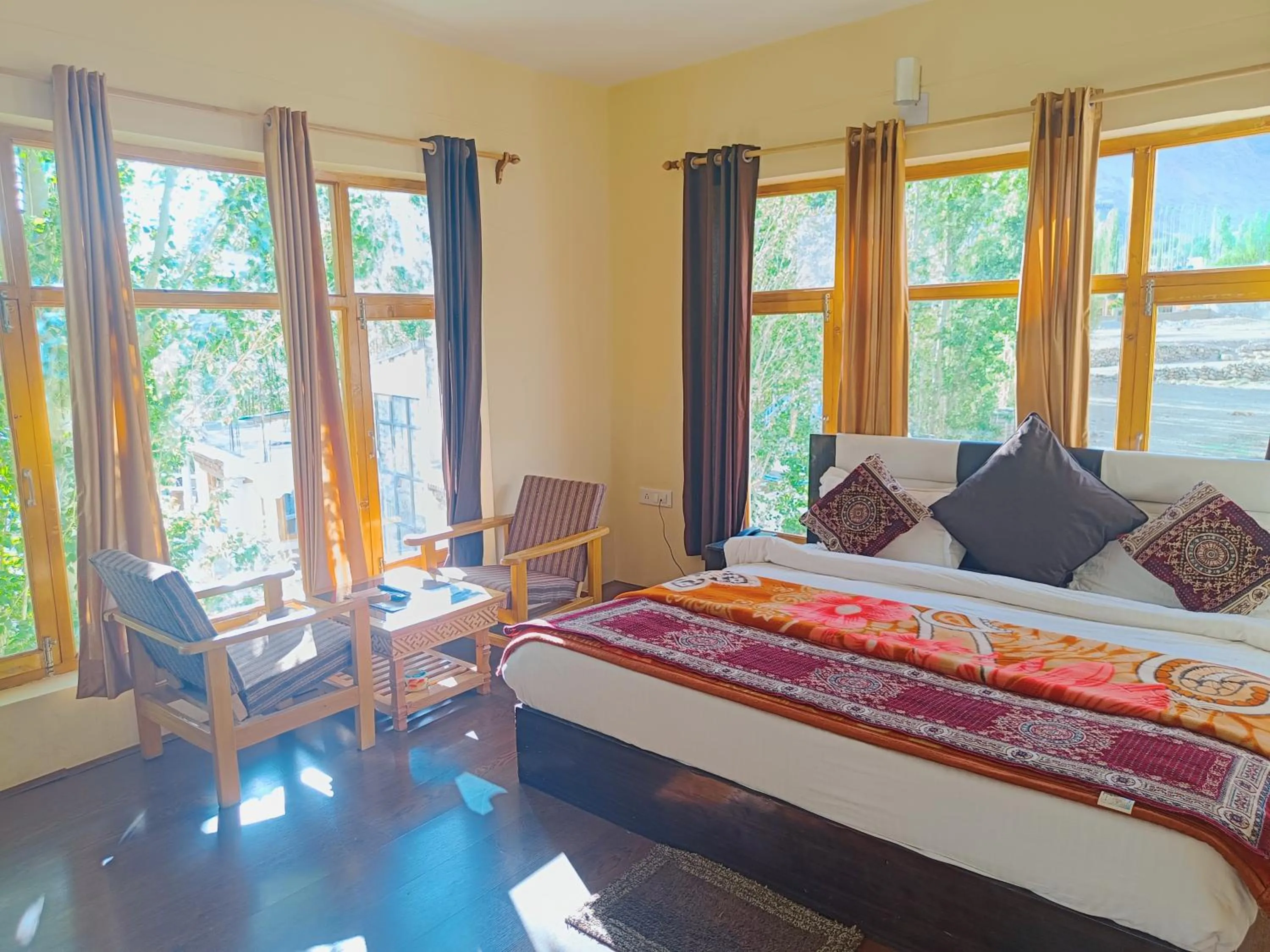 Bed in Hotel Malik Residency