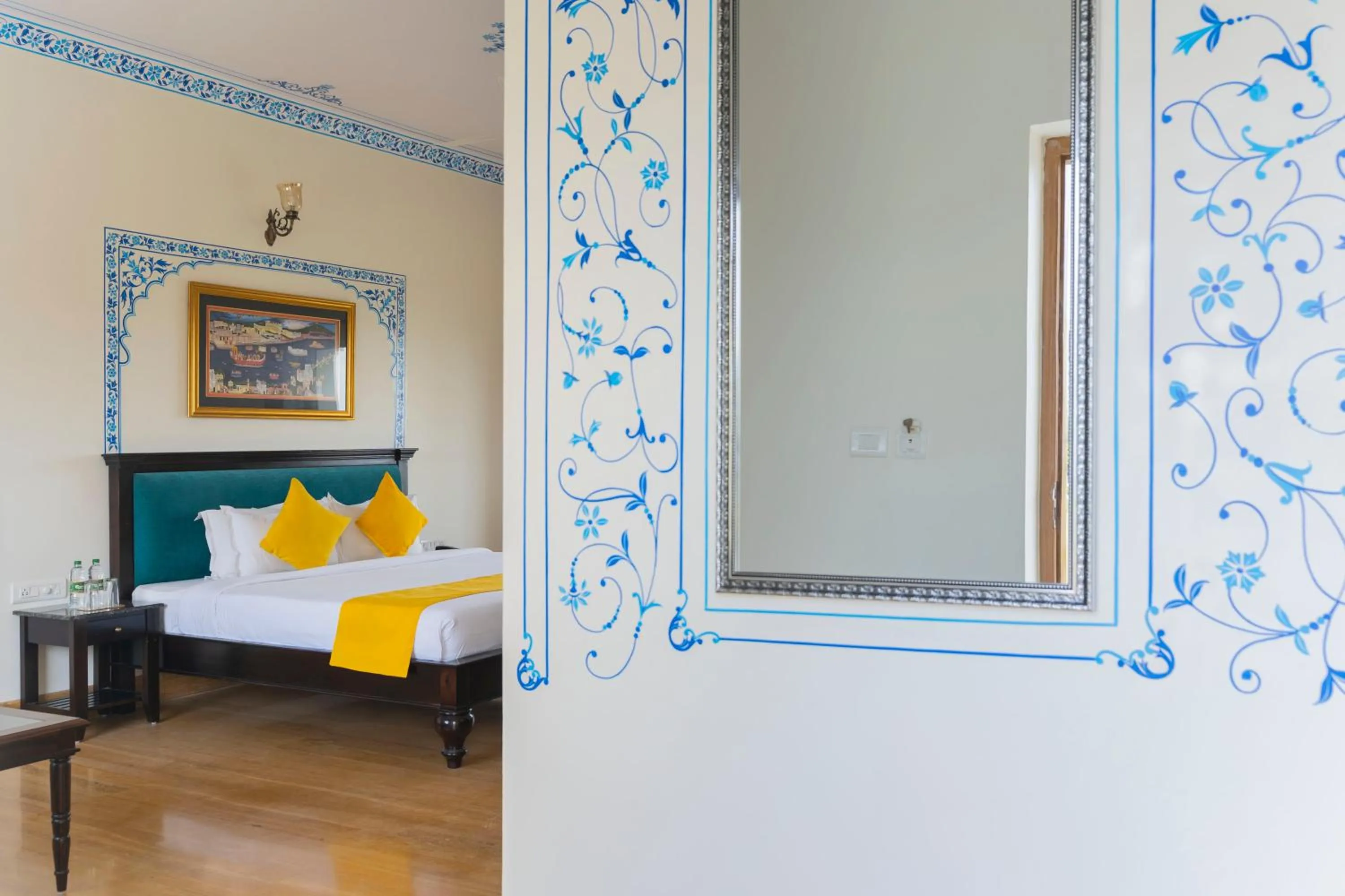 Photo of the whole room, Bed in Vasant Vilas