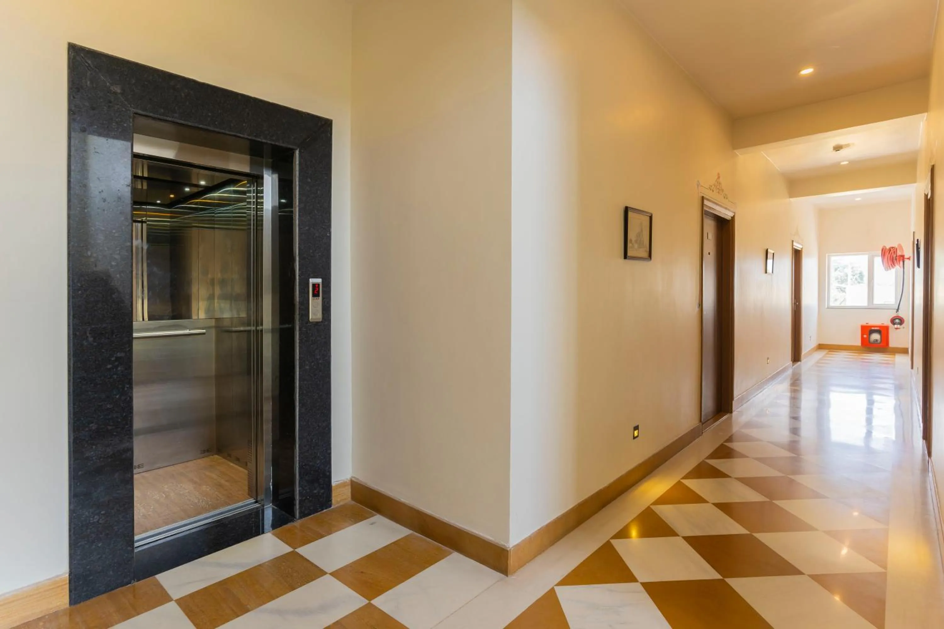 elevator in Vasant Vilas