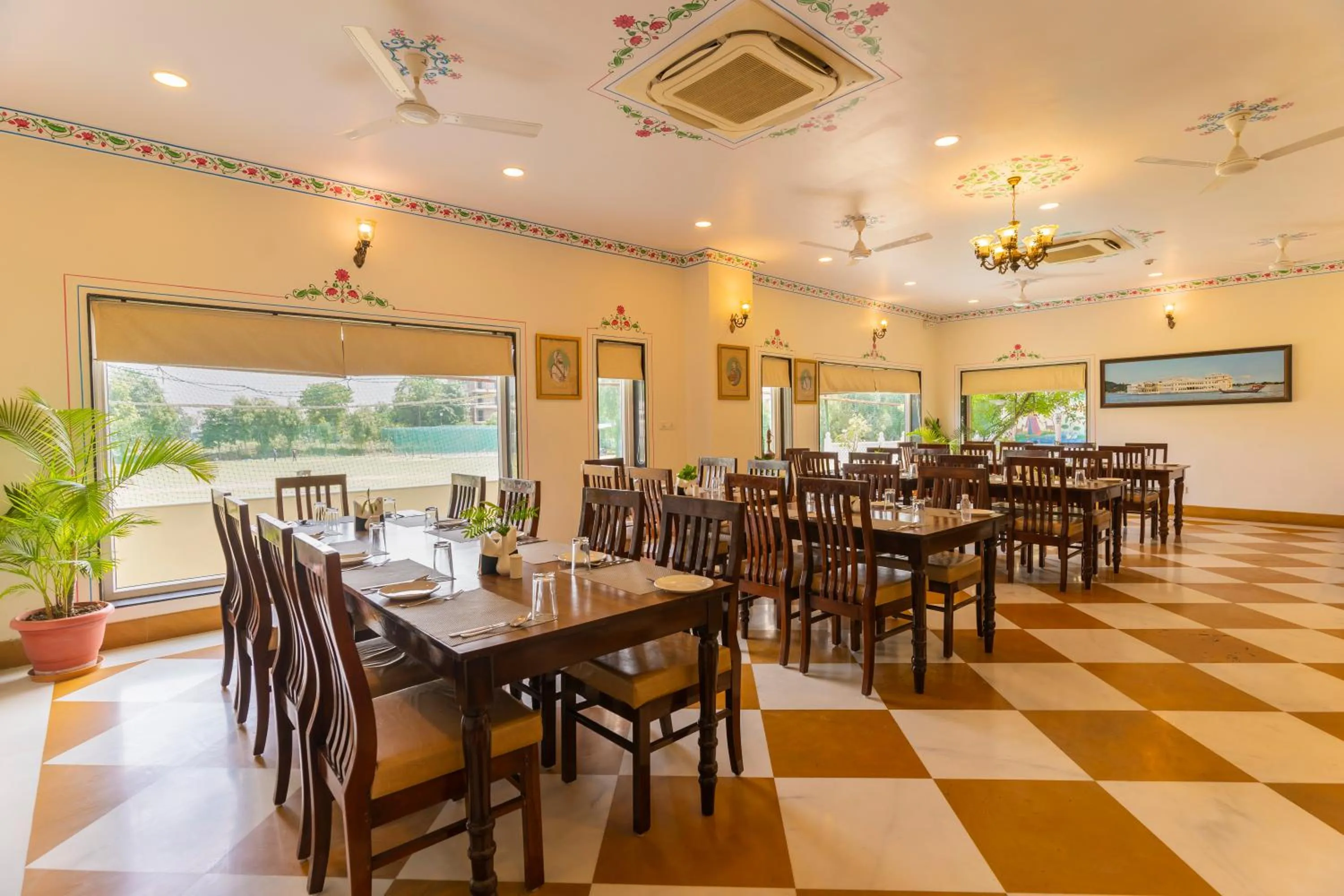 Restaurant/places to eat in Vasant Vilas