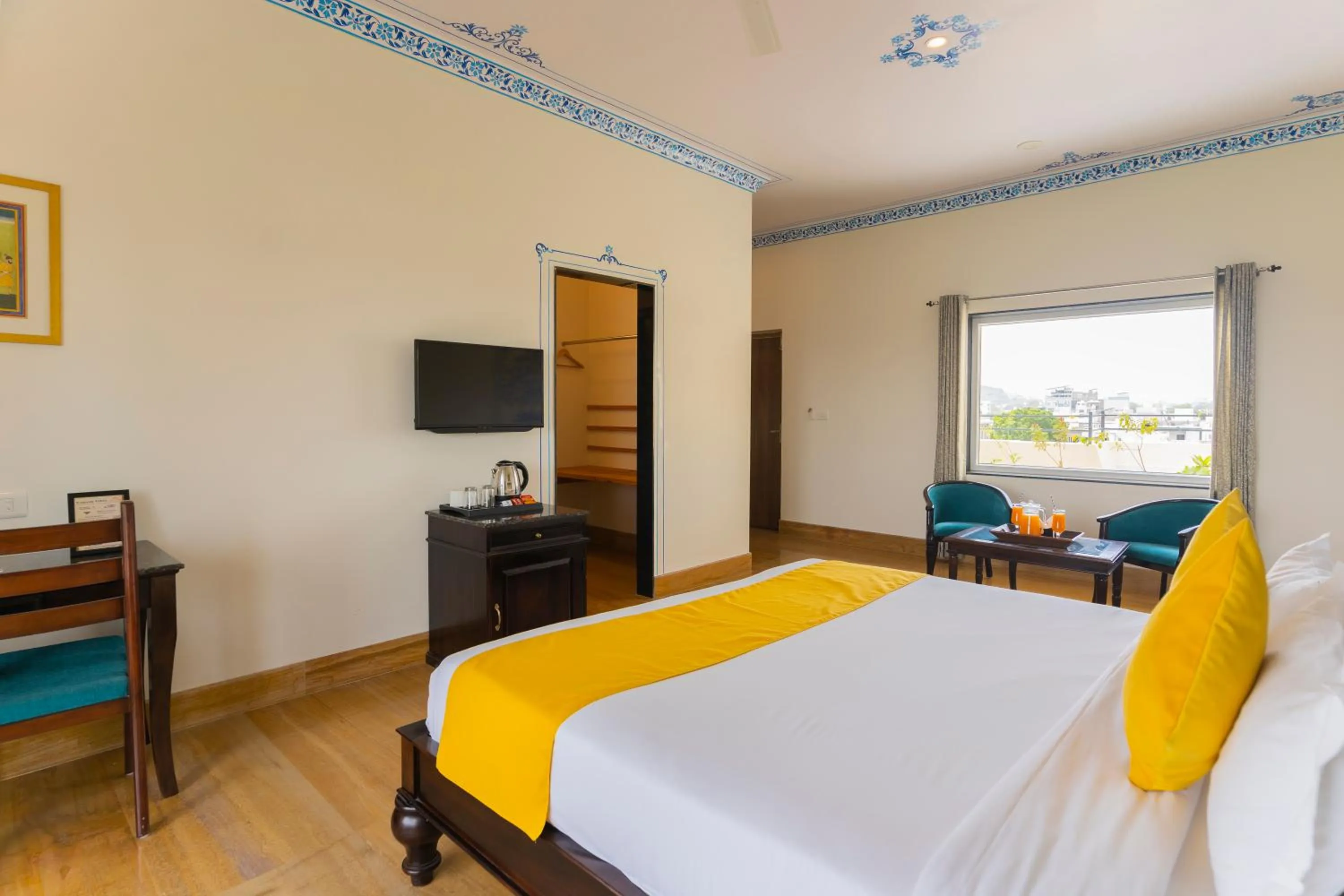 Bedroom, Bed in Vasant Vilas