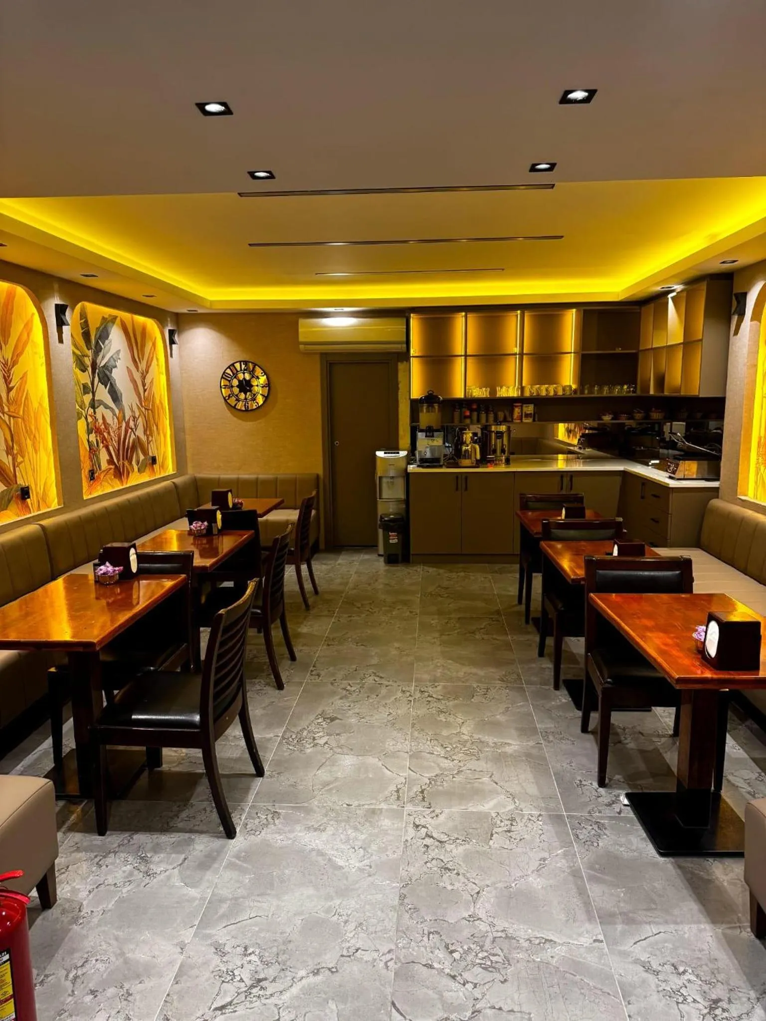 Restaurant/places to eat in Miss City Hotel Taksim