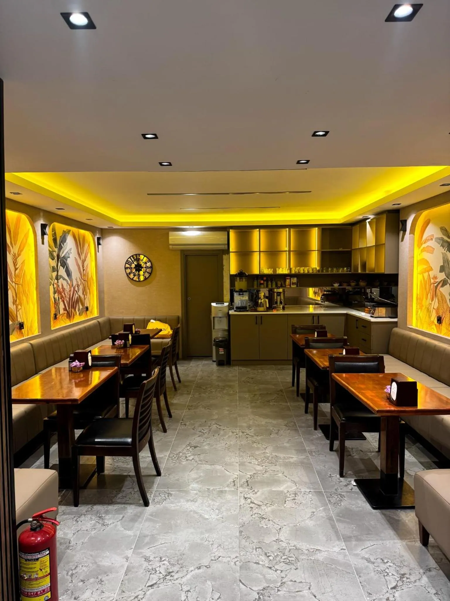 Restaurant/places to eat in Miss City Hotel Taksim