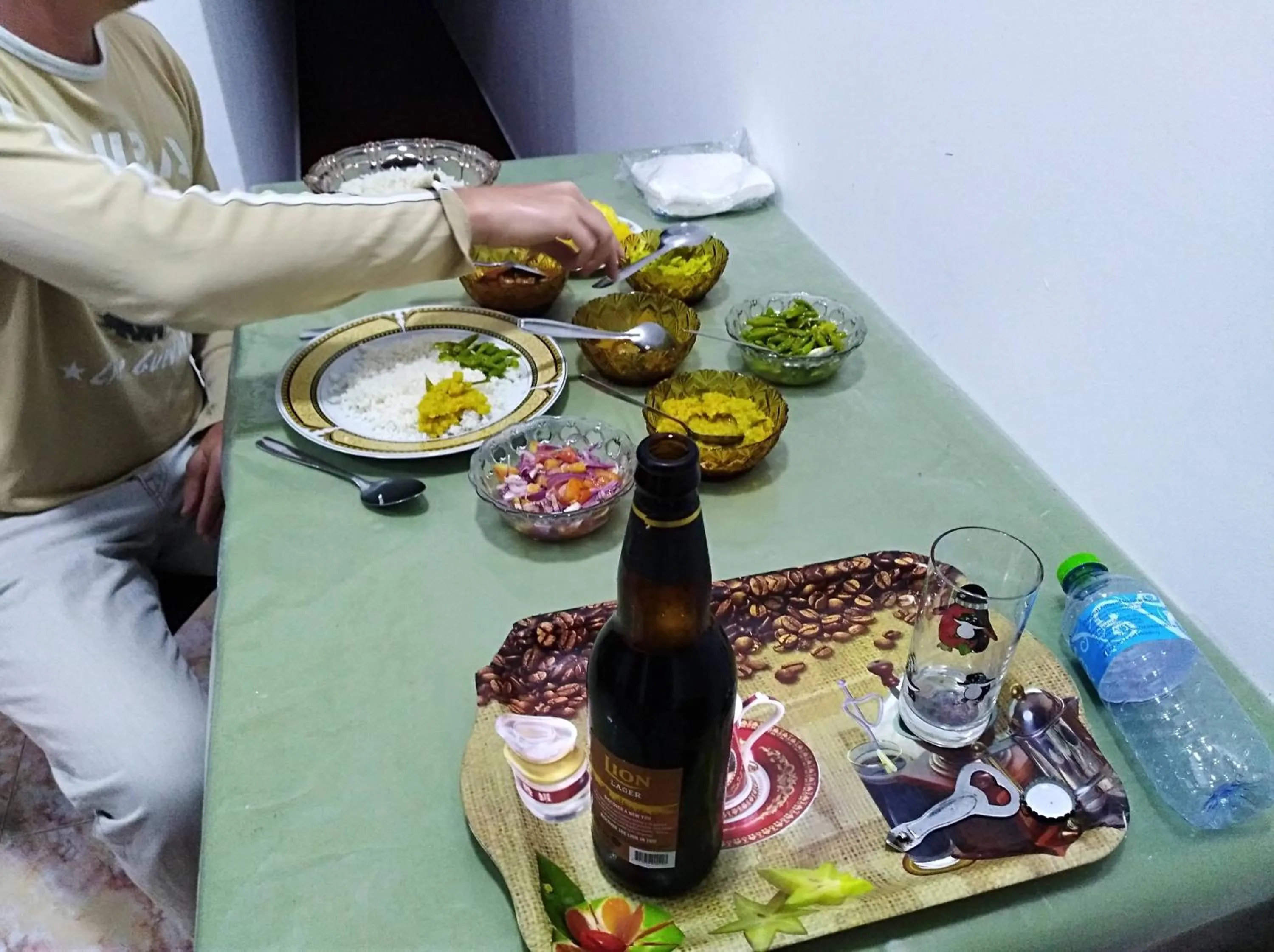 Food and drinks in Deer Garden Guest