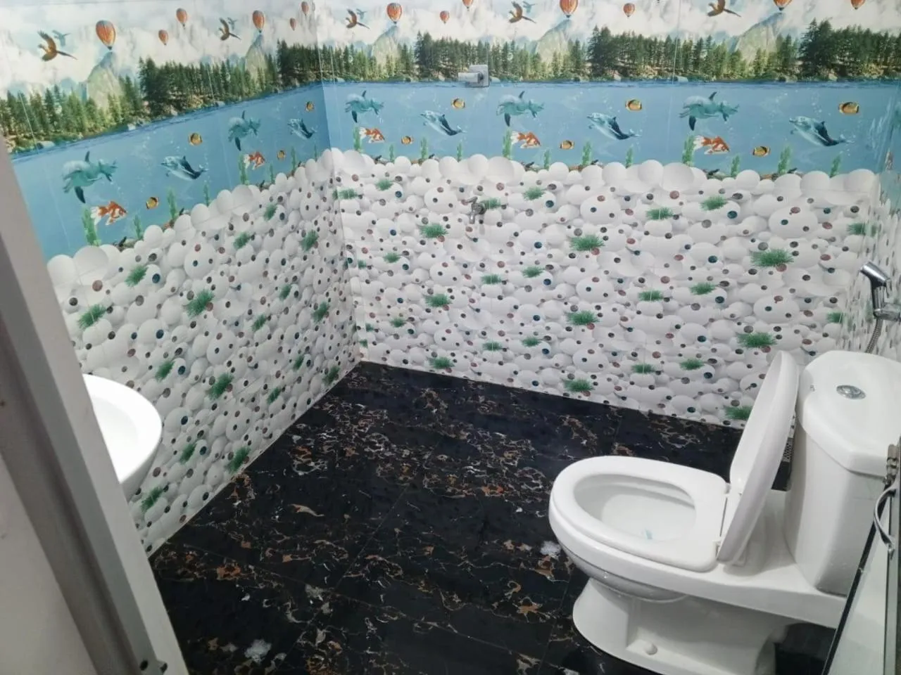 Bathroom in Deer Garden Guest