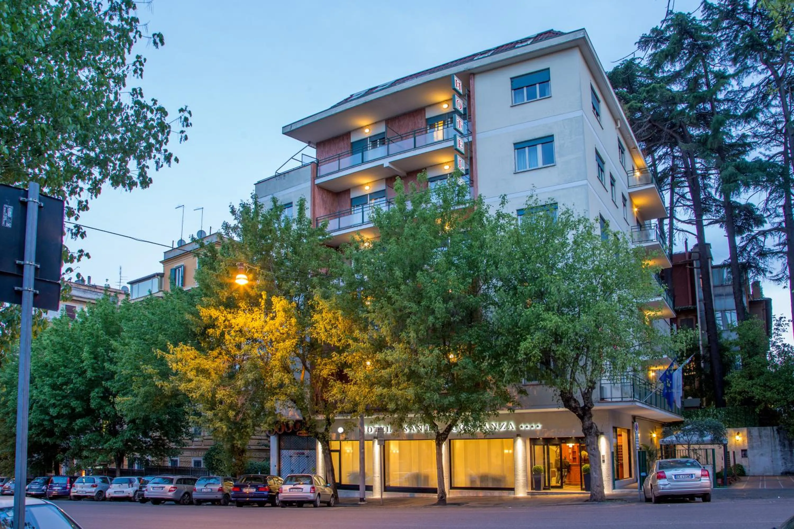 Facade/entrance in Hotel Santa Costanza by OMNIA hotels