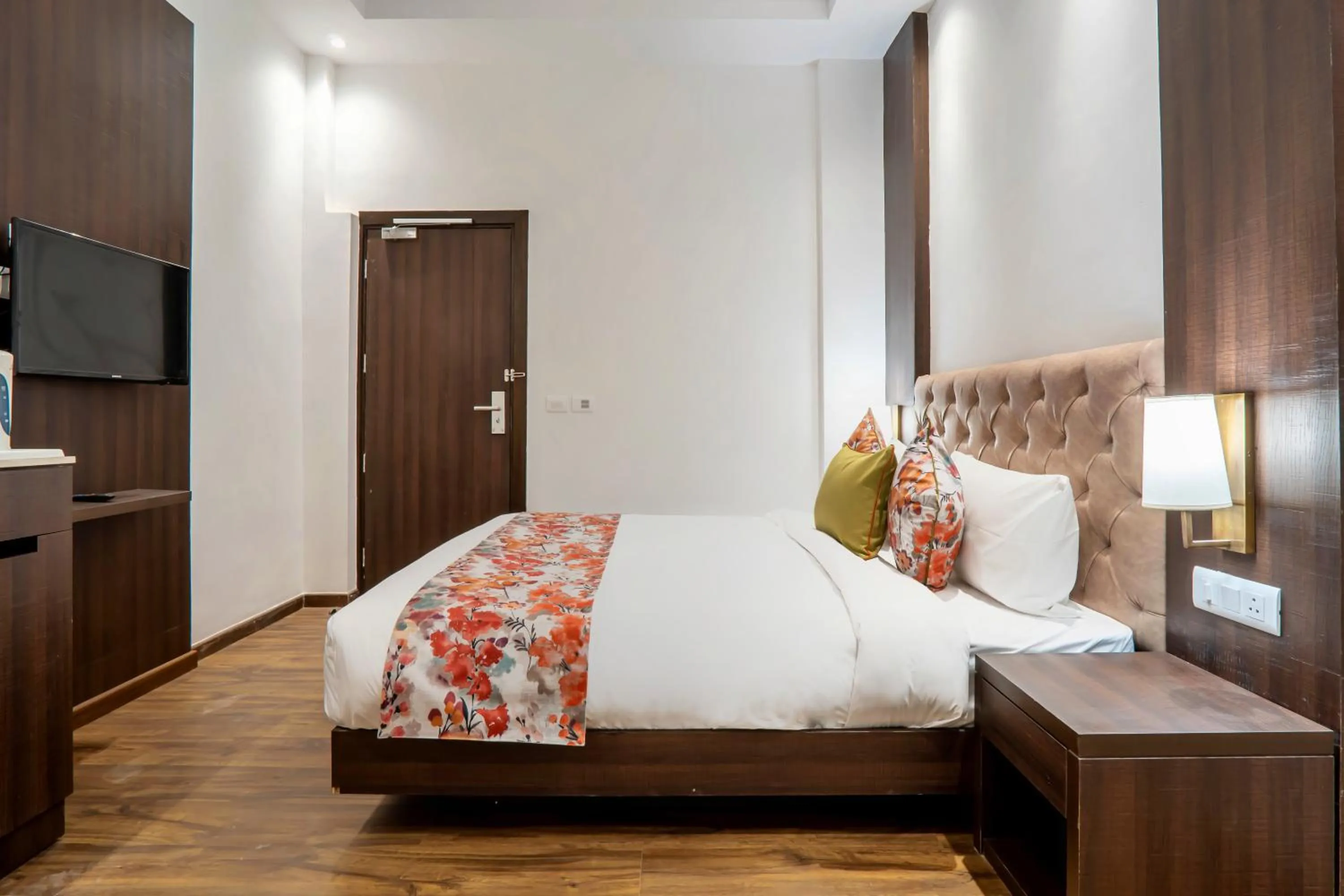 Bed in Hotel Le ROI Lake View Koti