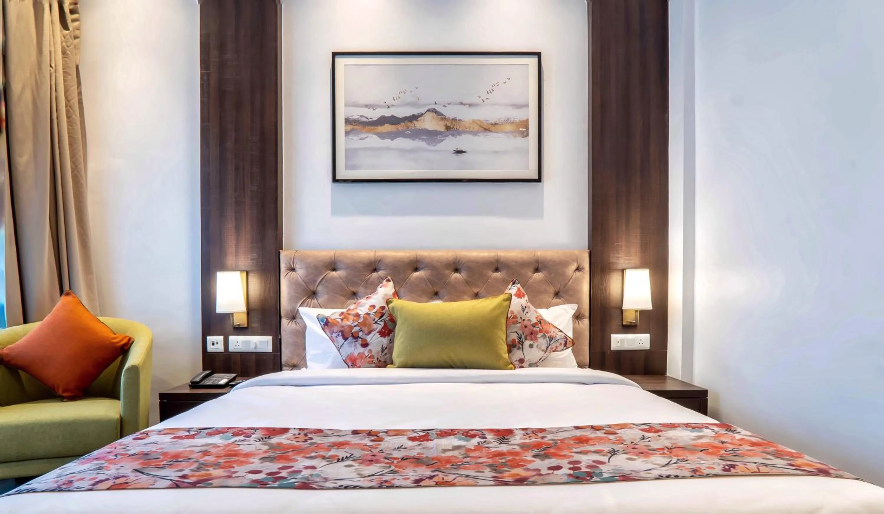 Bed in Hotel Le ROI Lake View Koti