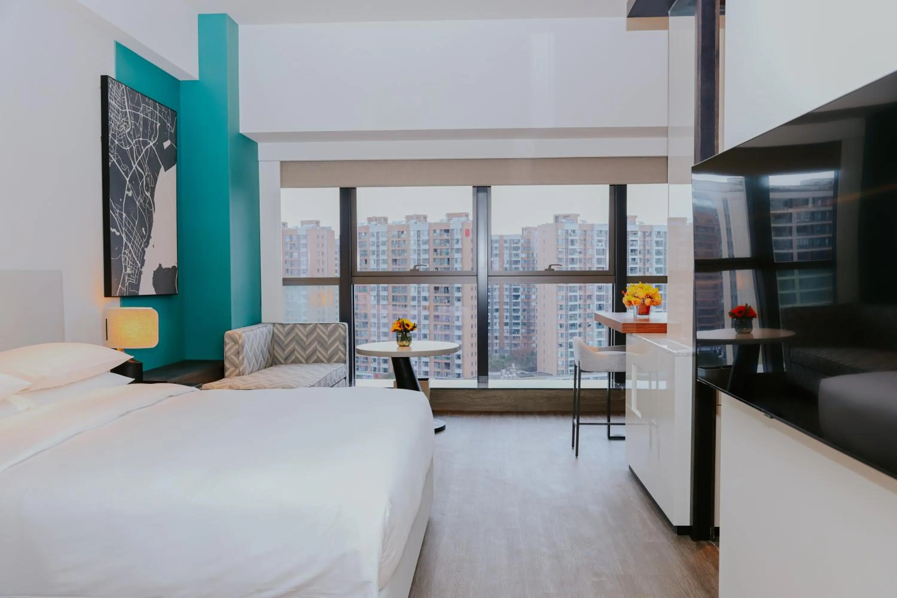 Photo of the whole room, Bed in Hyatt Centric Lakeside Ningbo