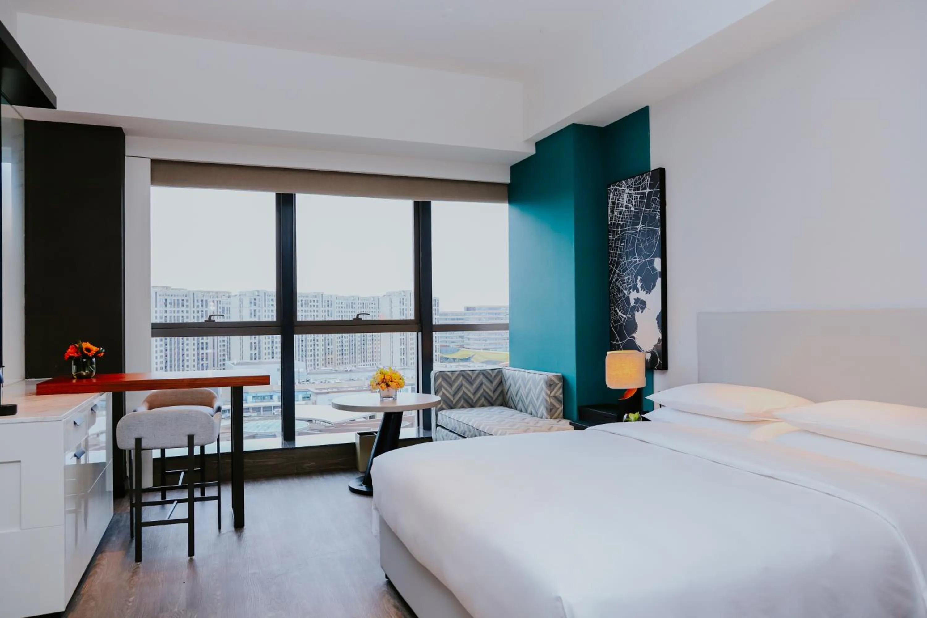 Photo of the whole room, Bed in Hyatt Centric Lakeside Ningbo