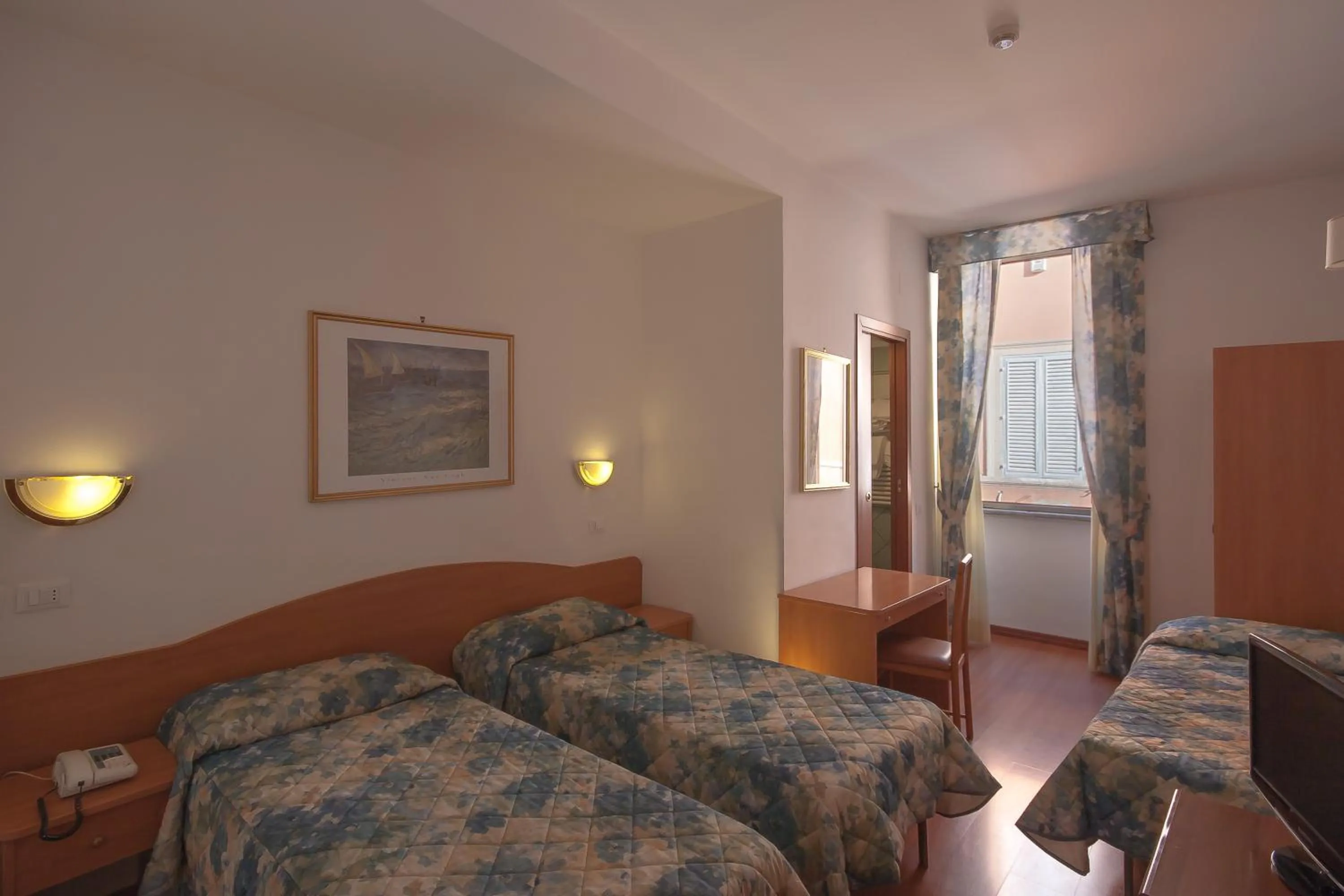Photo of the whole room, Bed in Hotel Tirreno