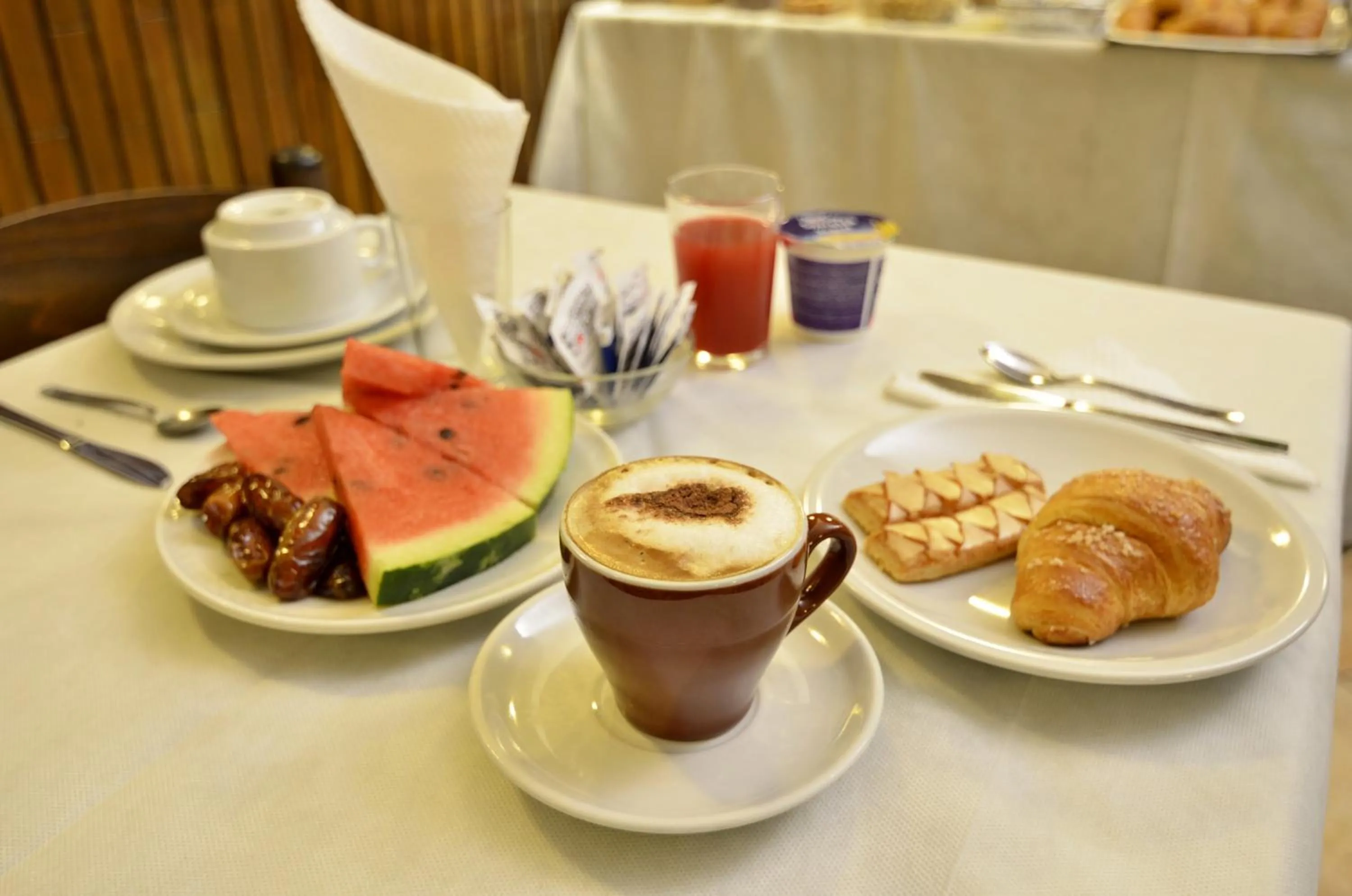 Continental breakfast in Hotel Tirreno
