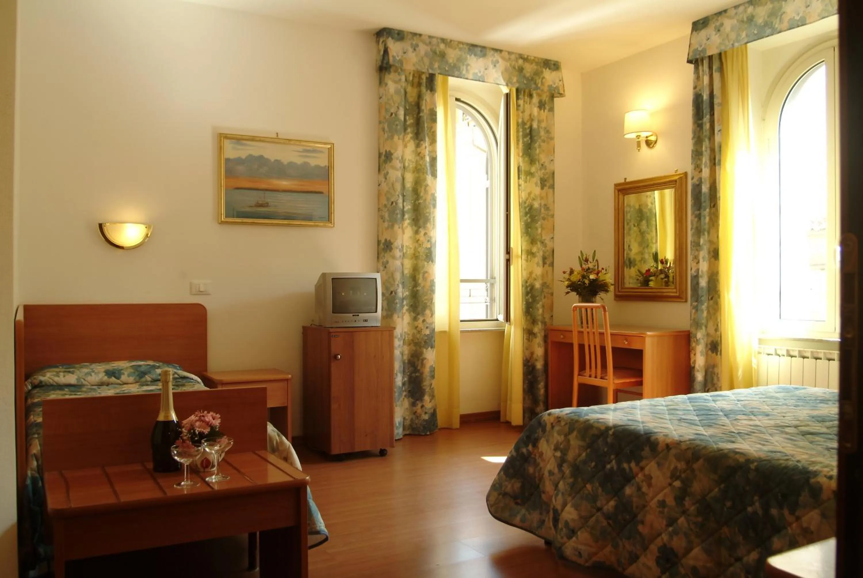 Photo of the whole room, Bed in Hotel Tirreno