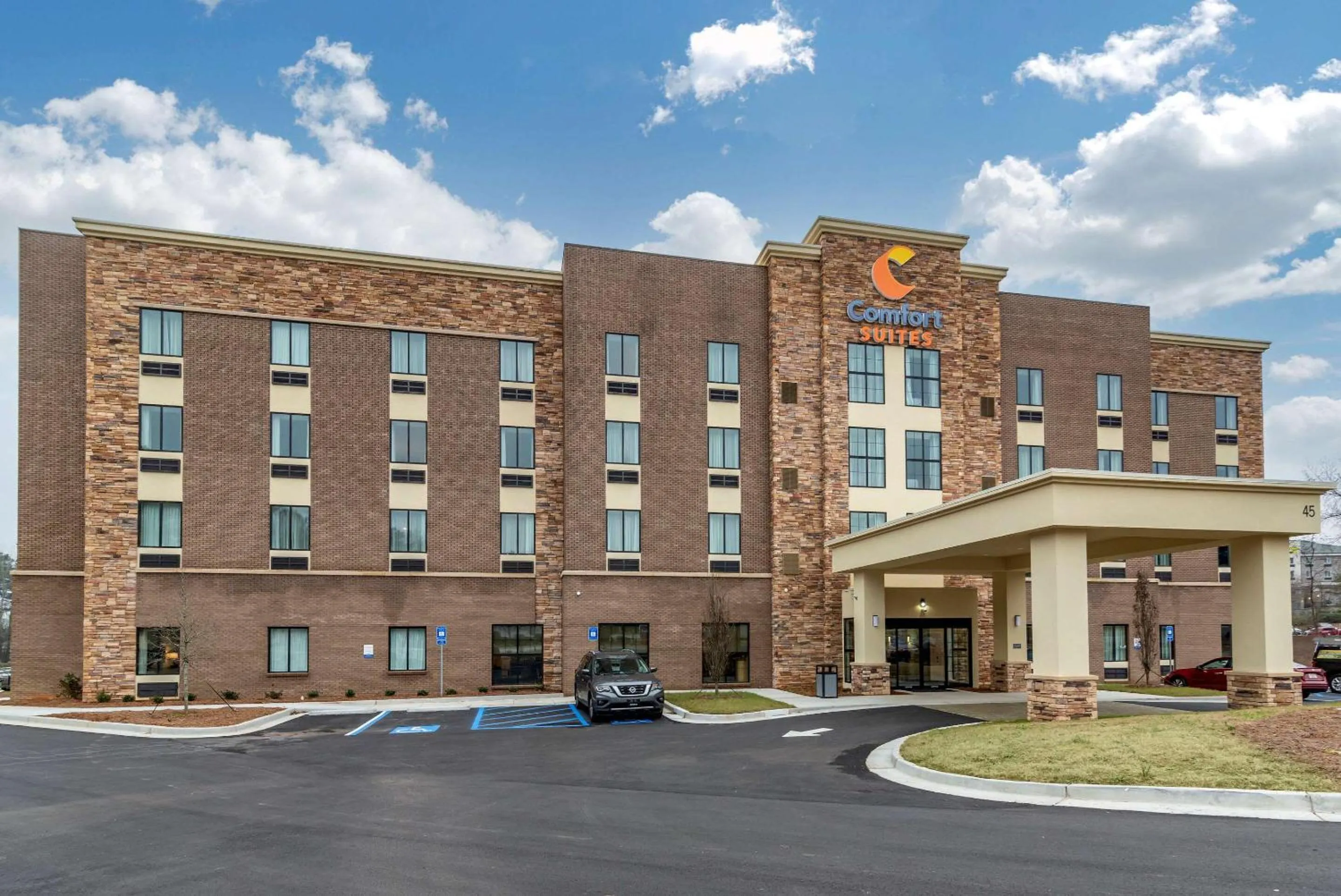Property building in Comfort Suites