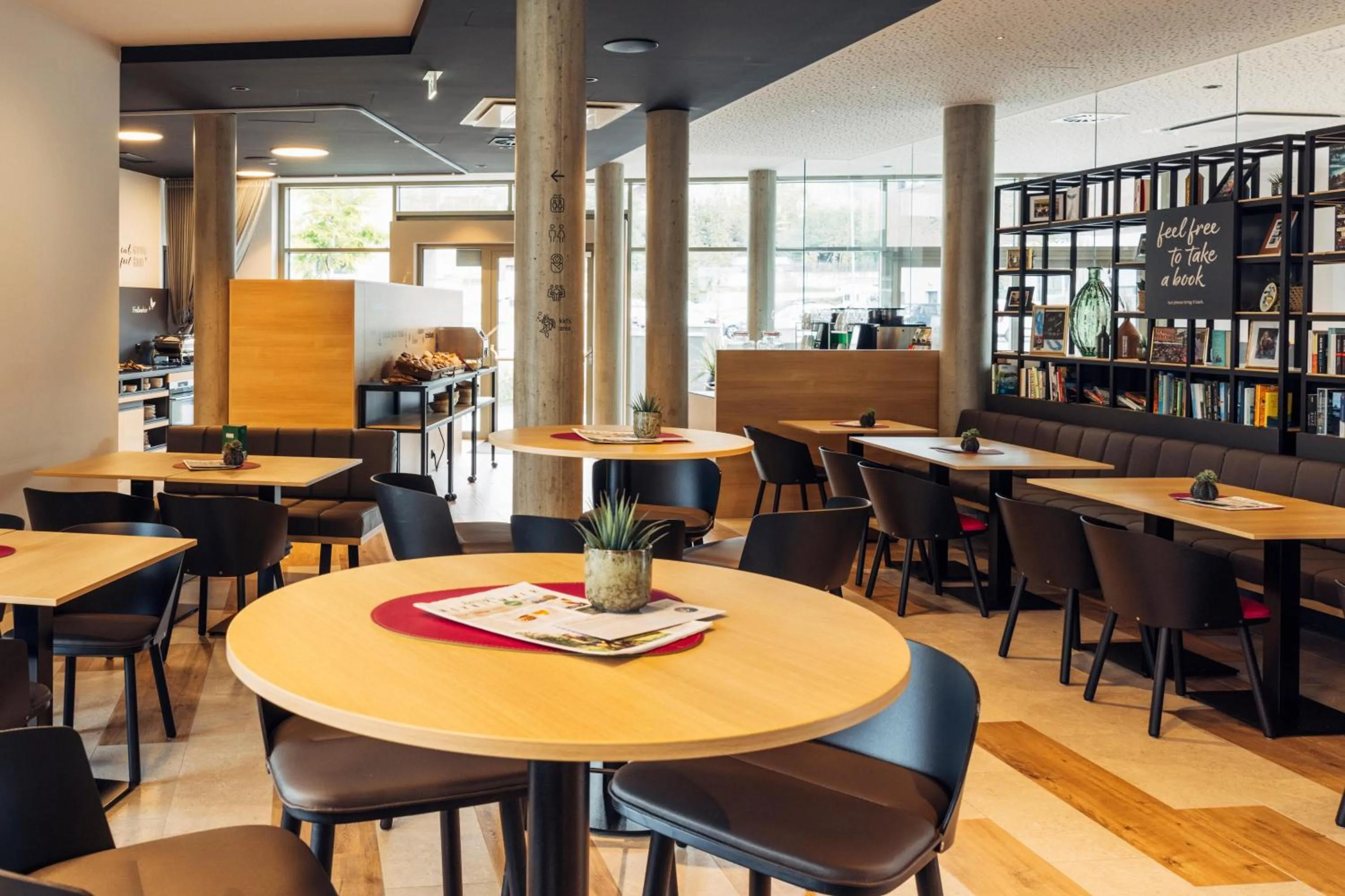 Restaurant/places to eat in harry's home Telfs hotel & apartments