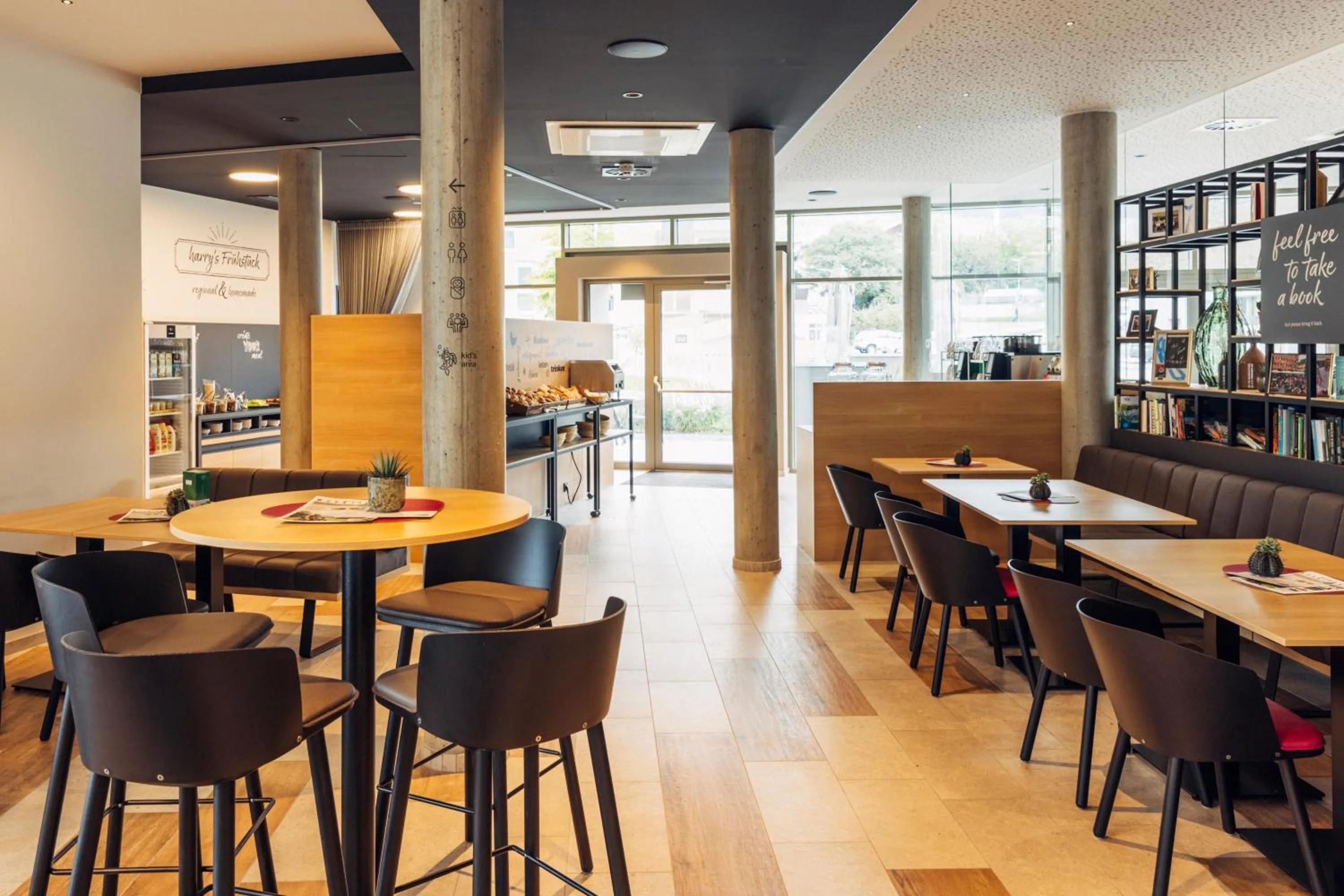 Restaurant/places to eat in harry's home Telfs hotel & apartments