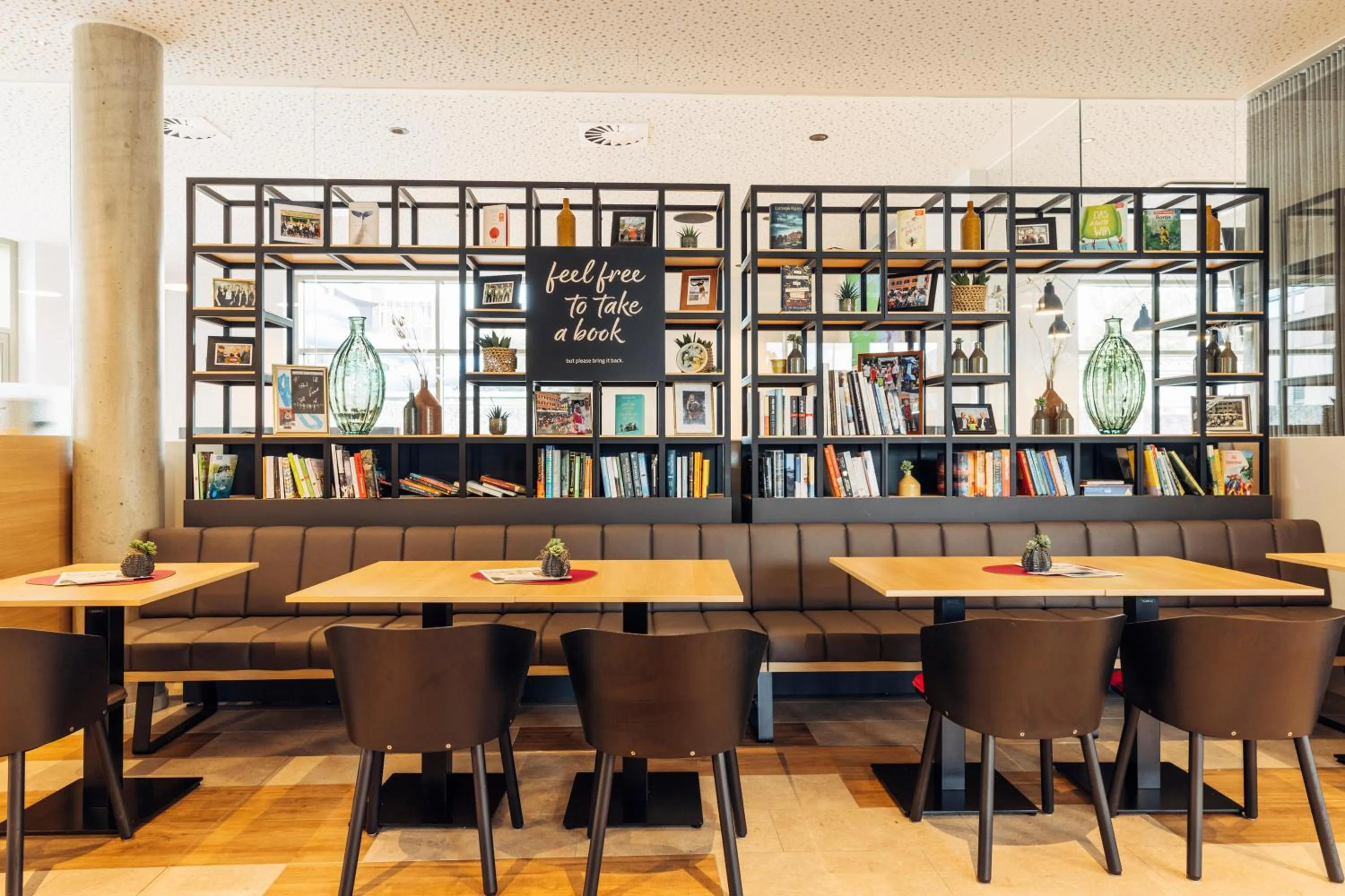 Restaurant/places to eat in harry's home Telfs hotel & apartments