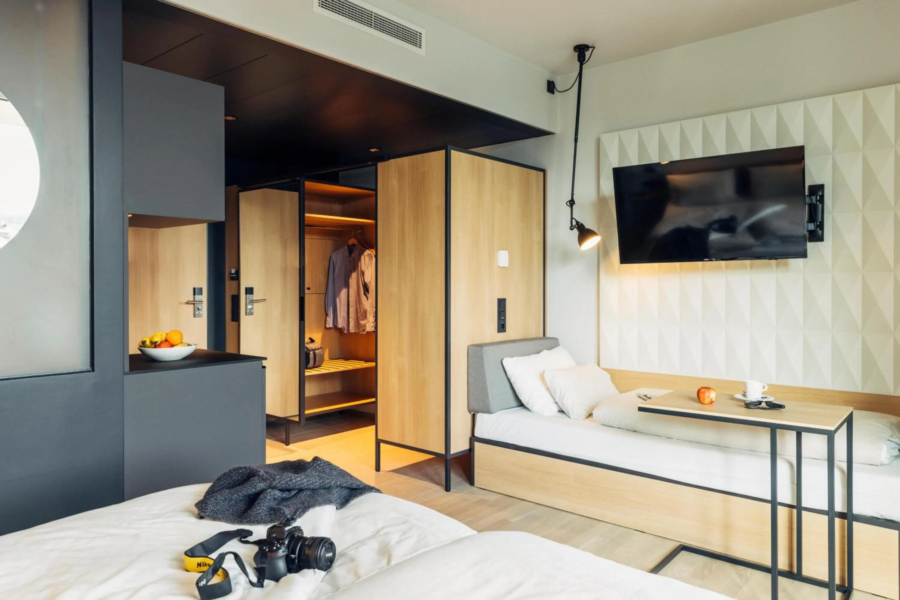 Photo of the whole room, Bed in harry's home Telfs hotel & apartments