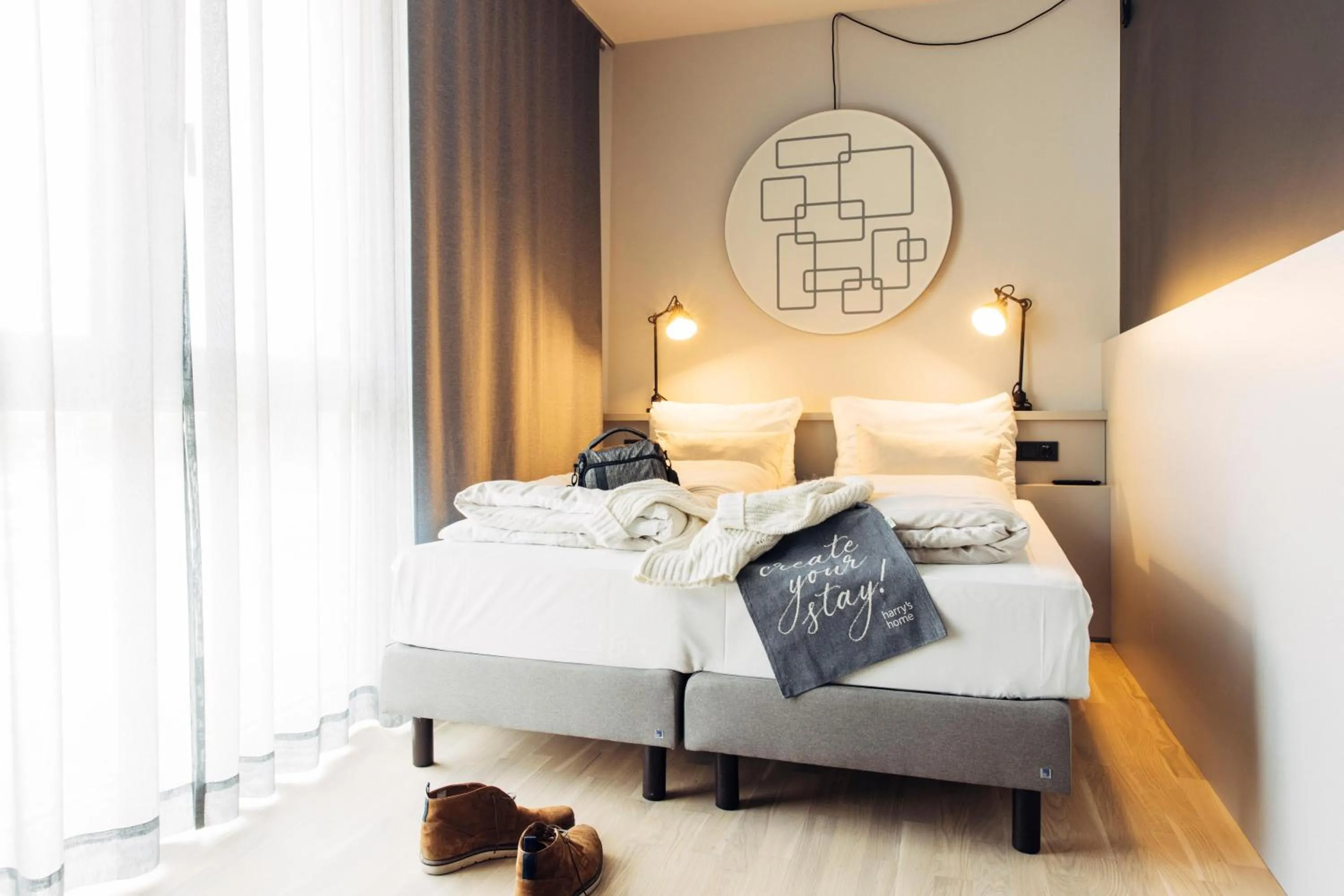 Photo of the whole room, Bed in harry's home Telfs hotel & apartments