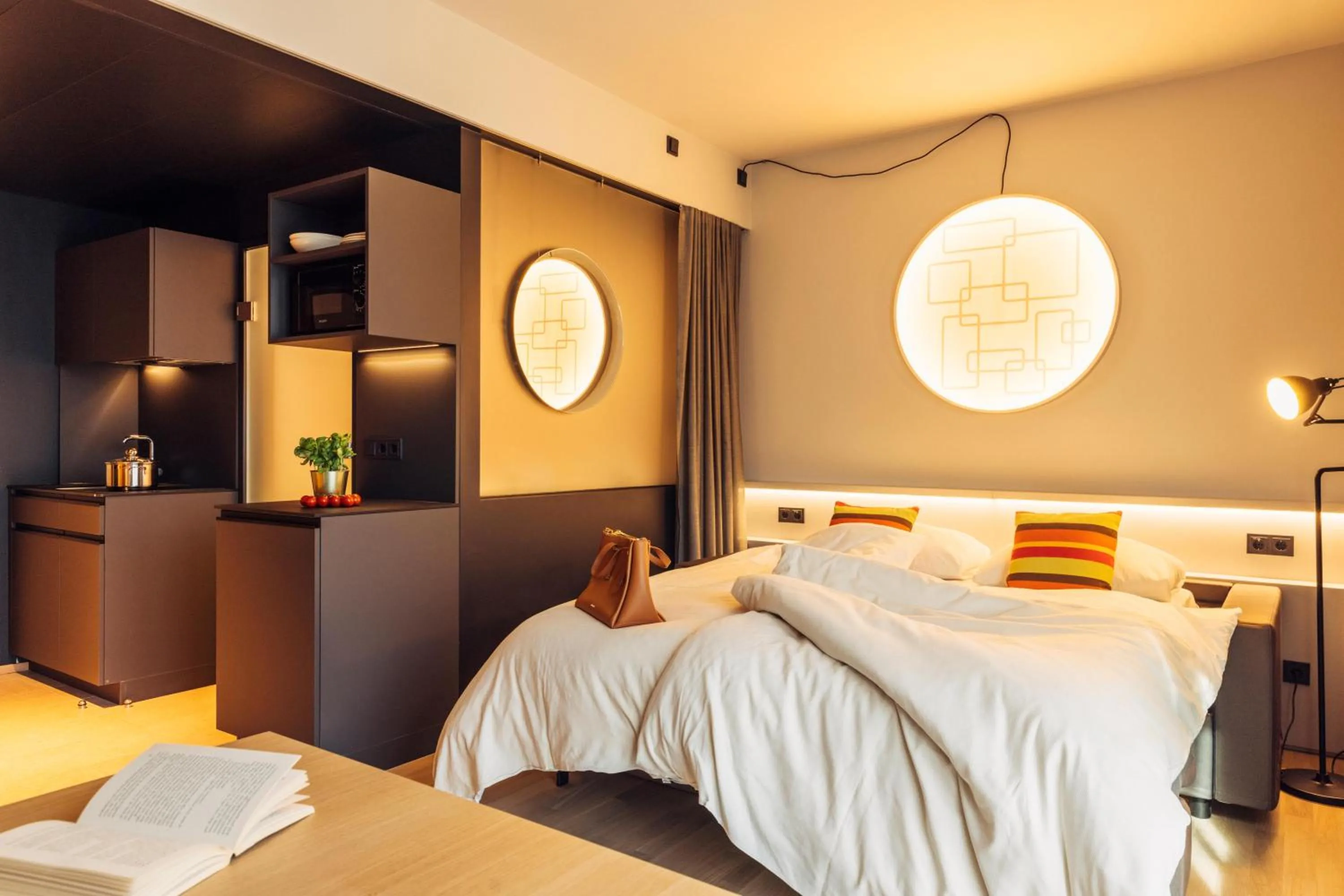 Photo of the whole room, Bed in harry's home Telfs hotel & apartments