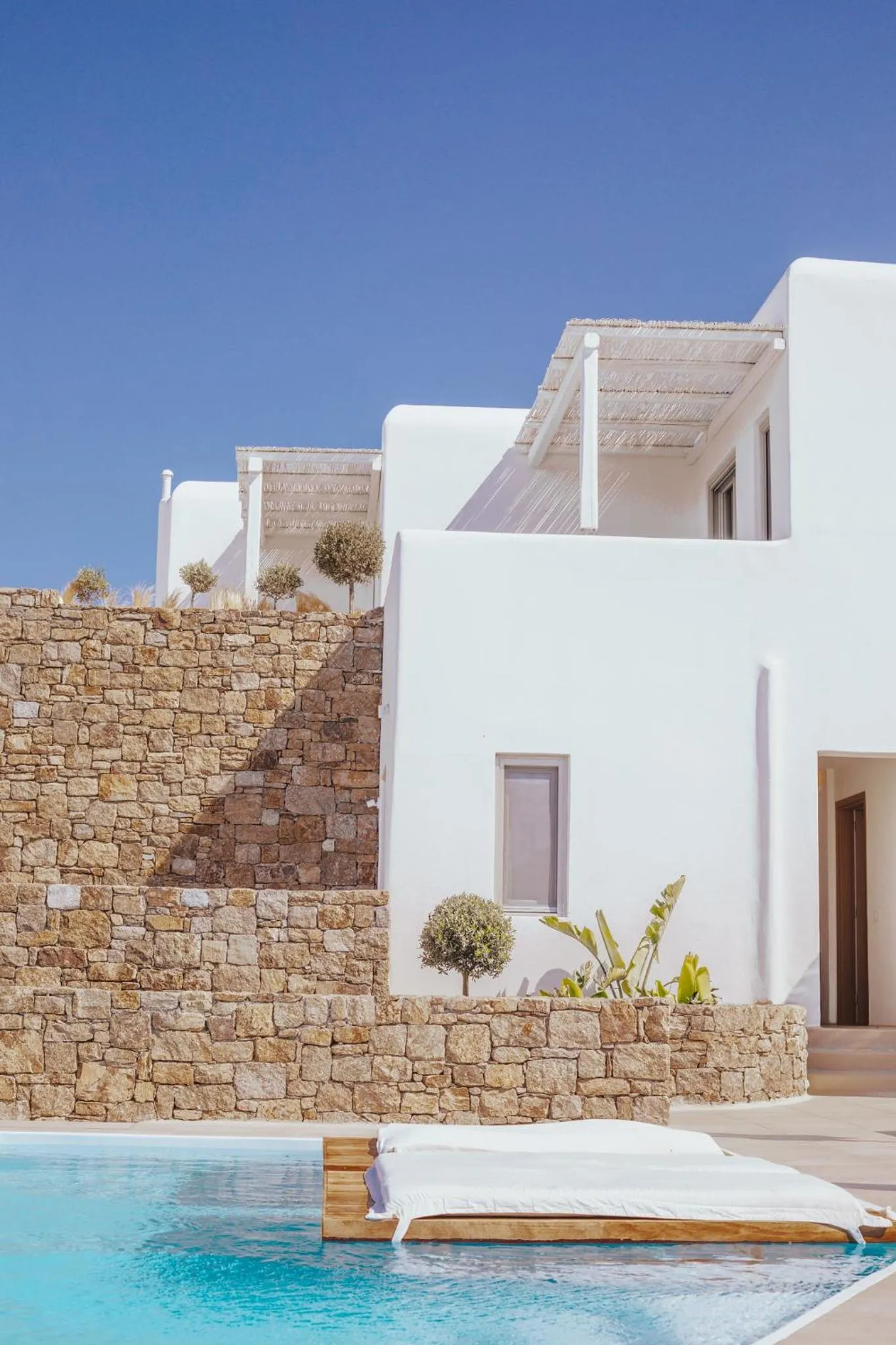 Property building in Arocaria Mykonos