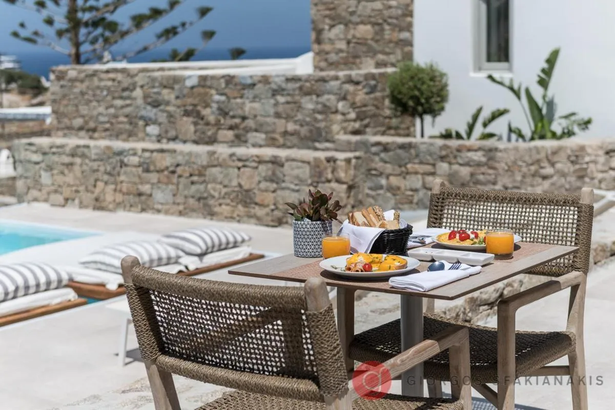 Restaurant/places to eat in Arocaria Mykonos