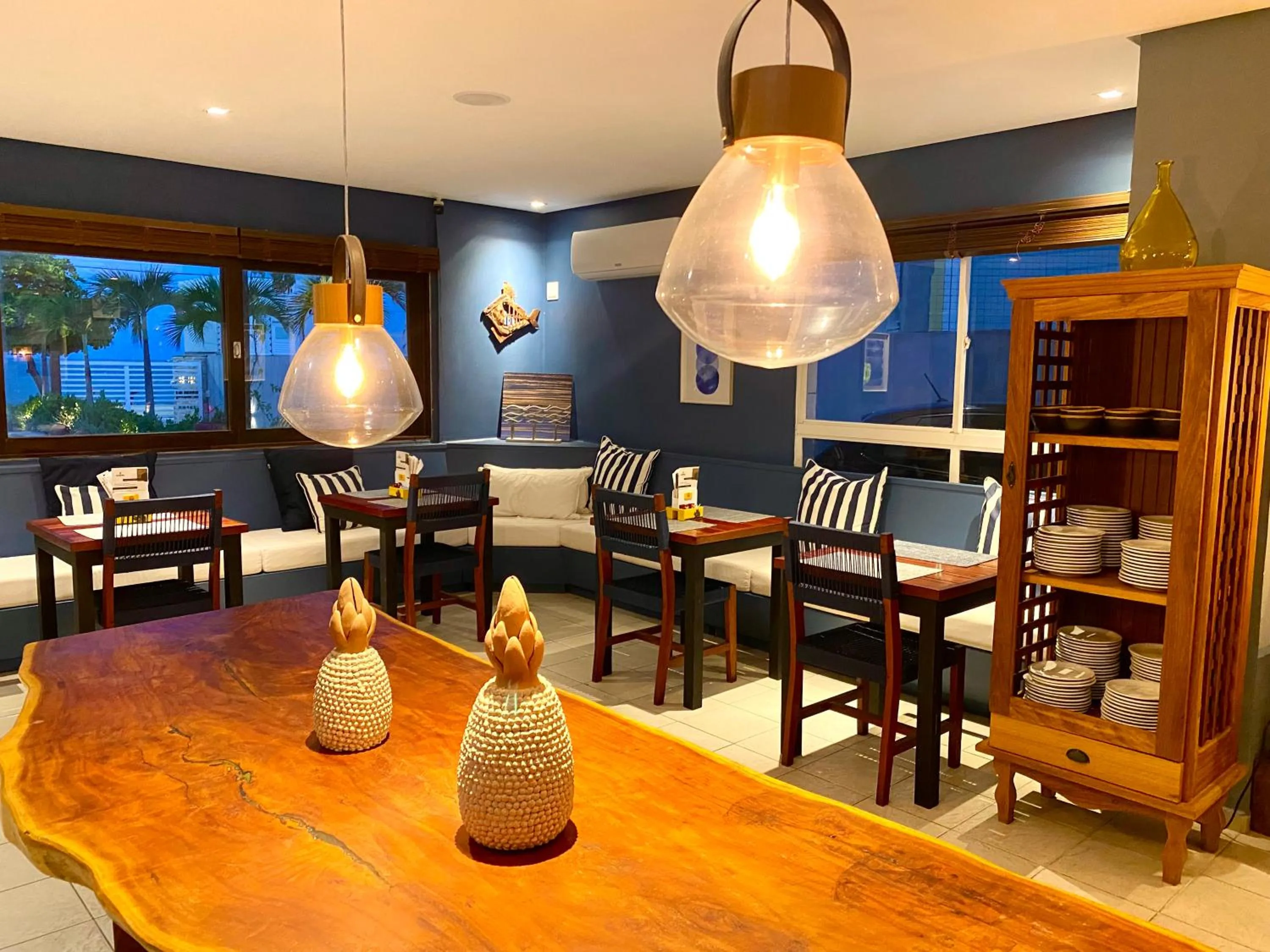 Restaurant/places to eat in Kastel Jampa Hotel