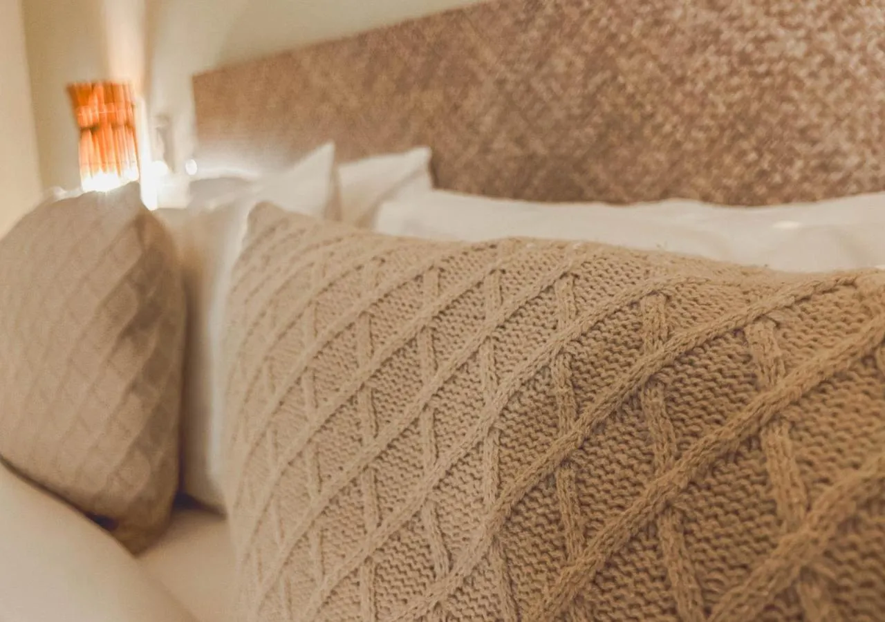 Bed in Kastel Jampa Hotel