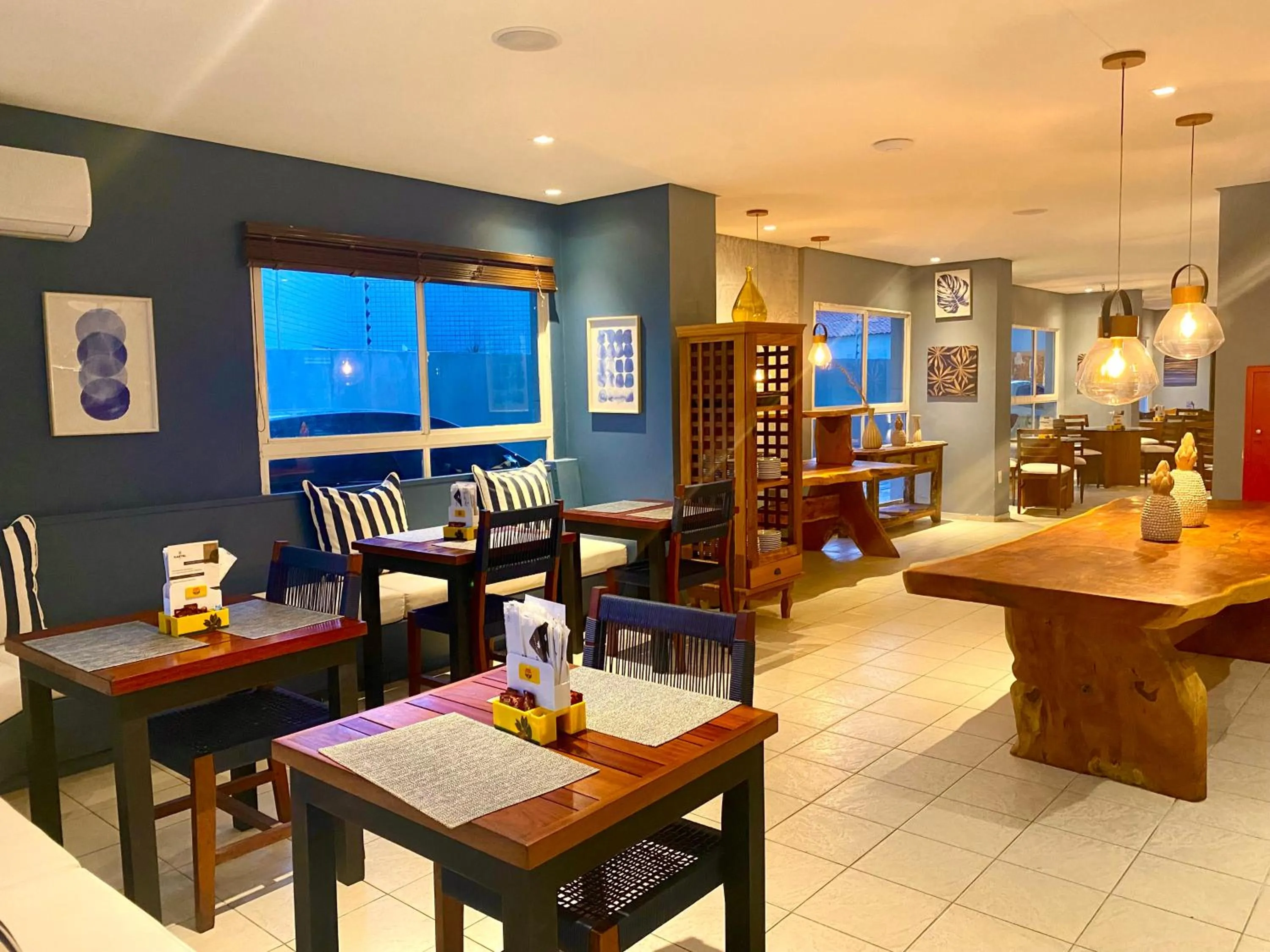 Restaurant/places to eat in Kastel Jampa Hotel