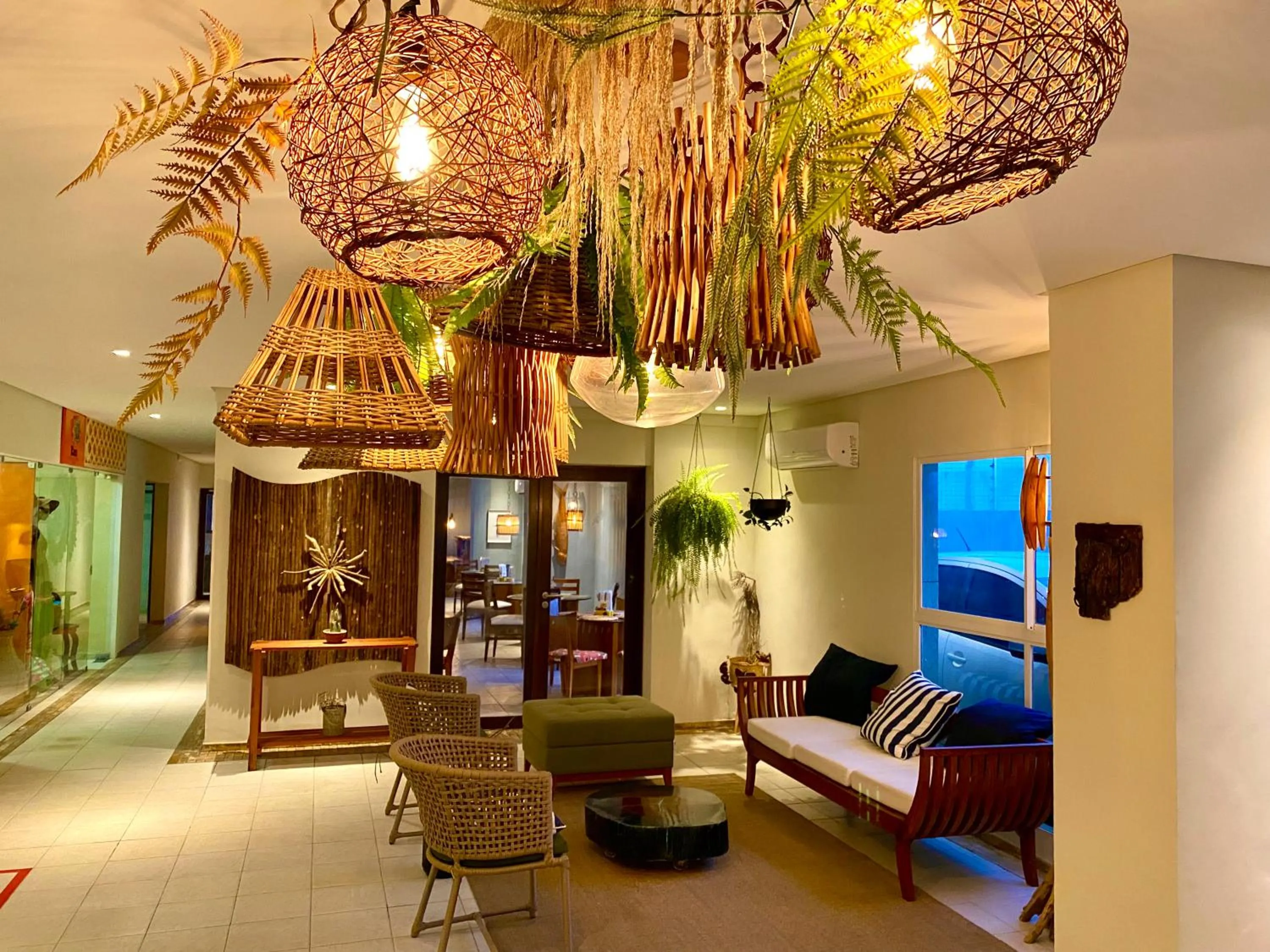 Restaurant/places to eat in Kastel Jampa Hotel