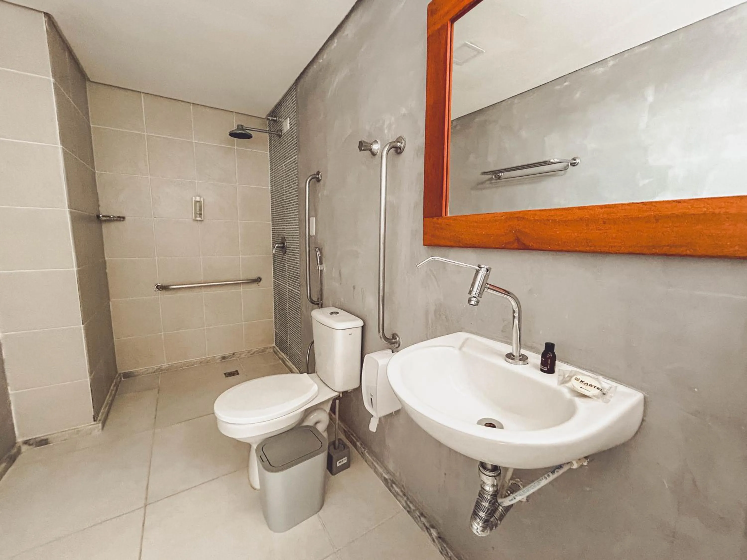 Bathroom in Kastel Jampa Hotel