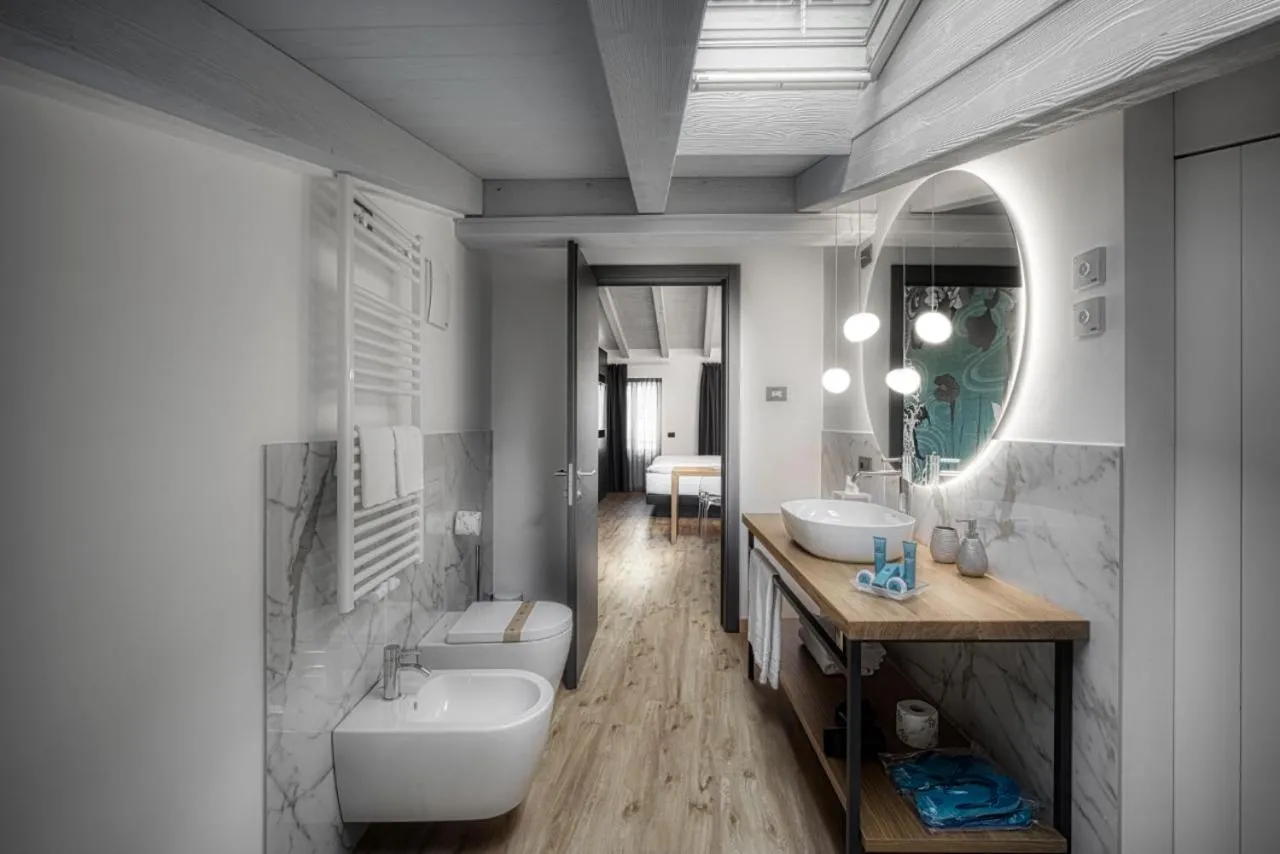 Bathroom, Bed in M Loft - adults only