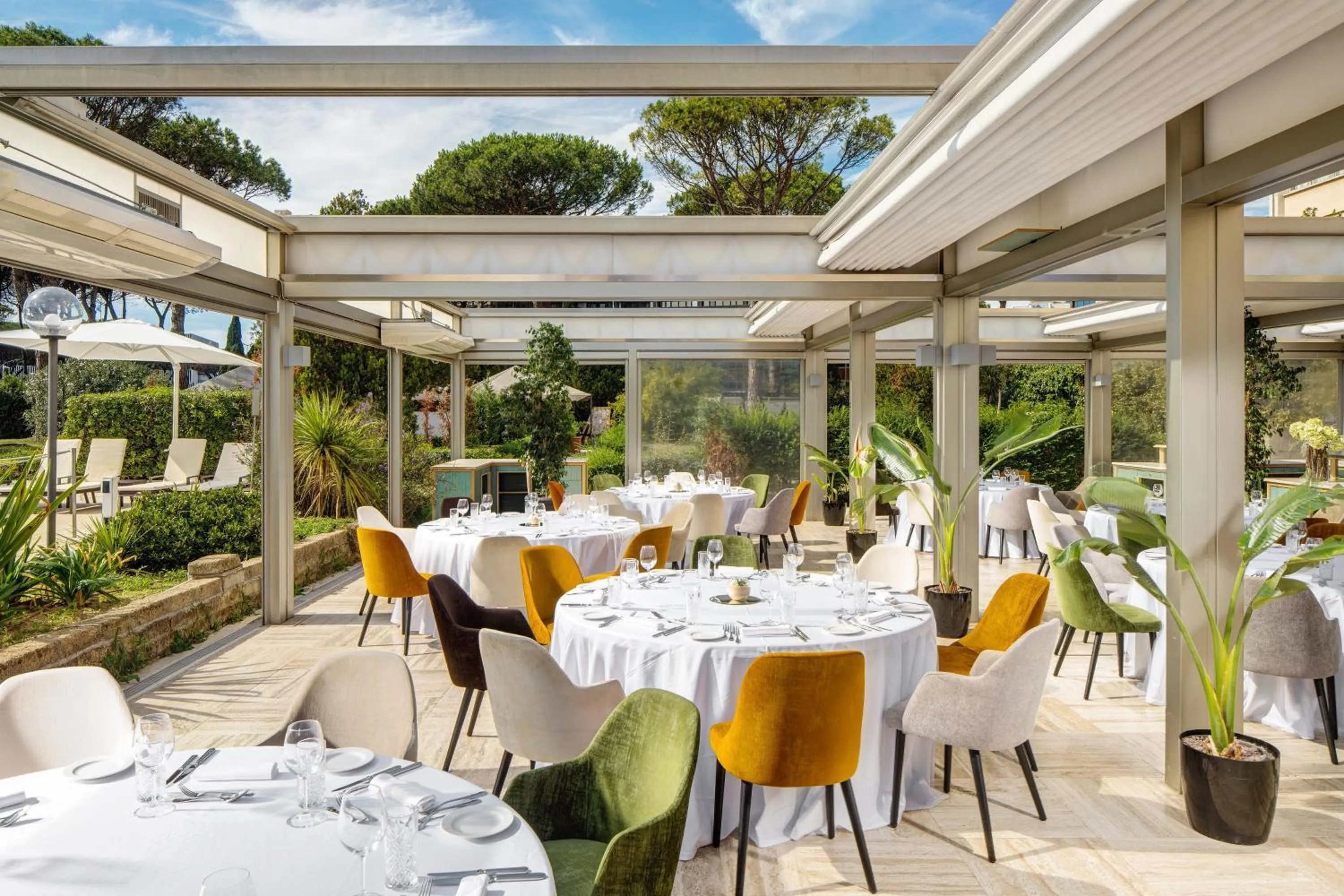 Restaurant/places to eat in Holiday Inn Rome - Eur Parco Dei Medici by IHG