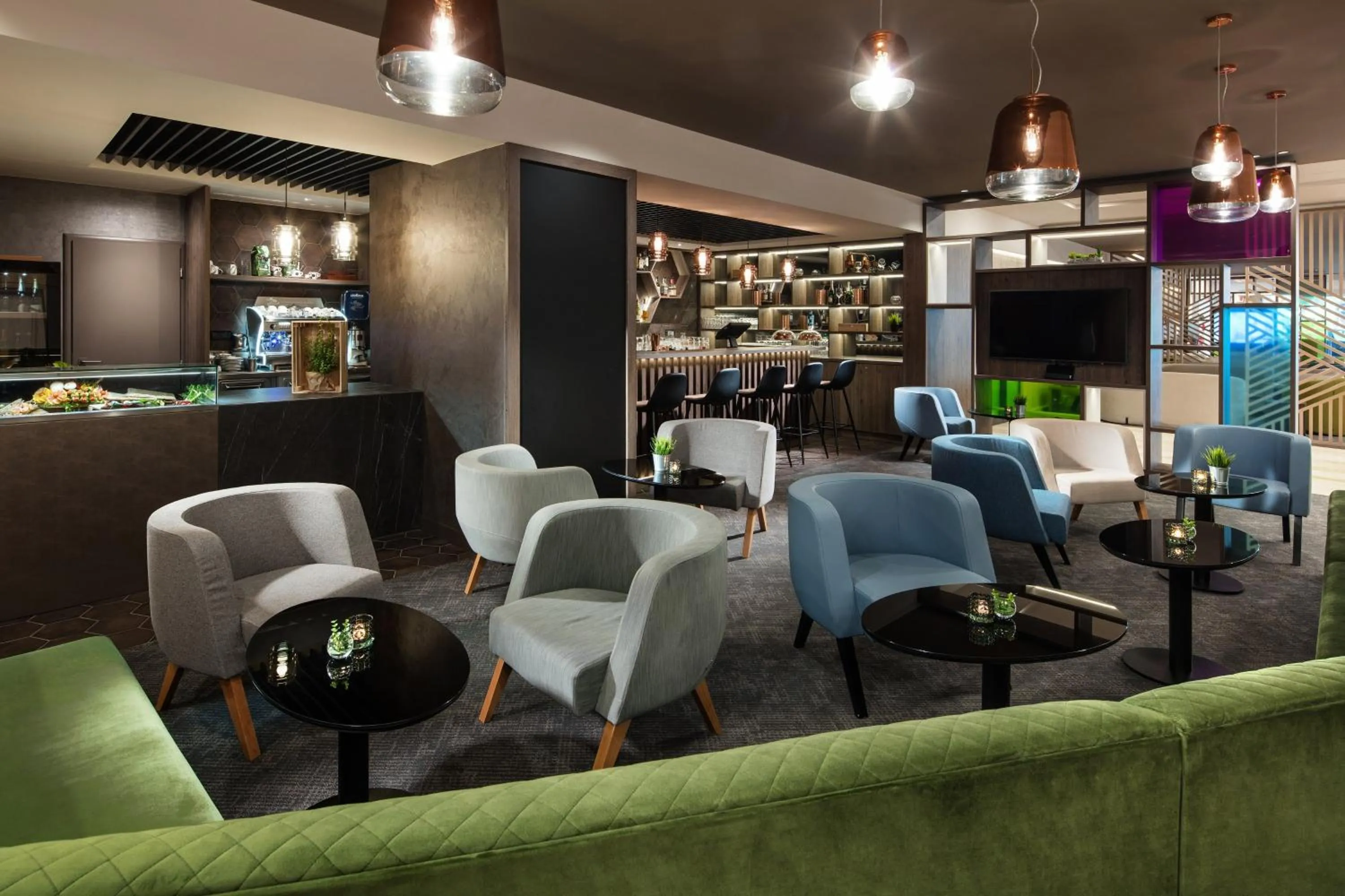Lounge or bar in Holiday Inn Rome - Eur Parco Dei Medici by IHG