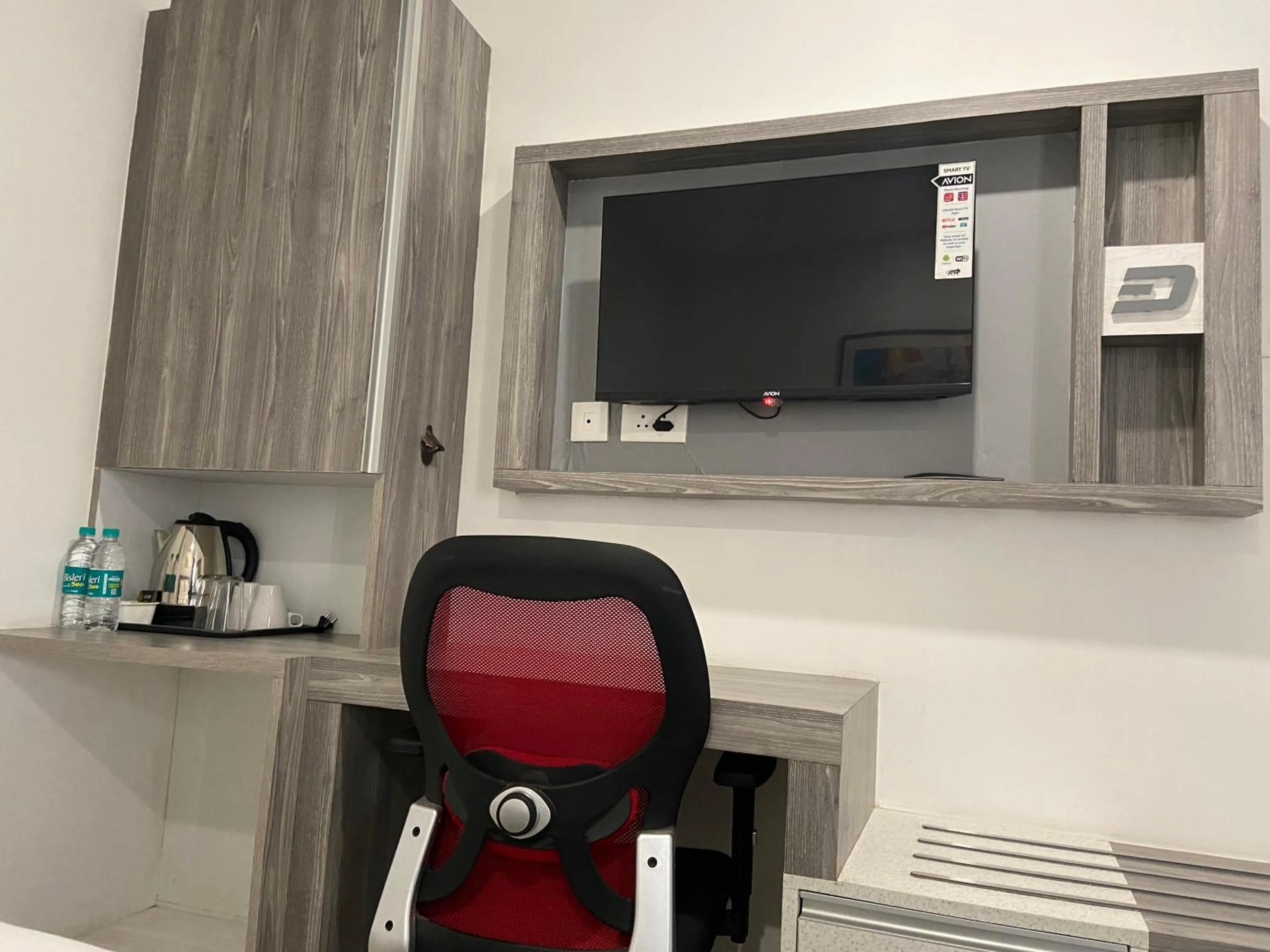 TV and multimedia in Dash Hotels - Affordable Luxury