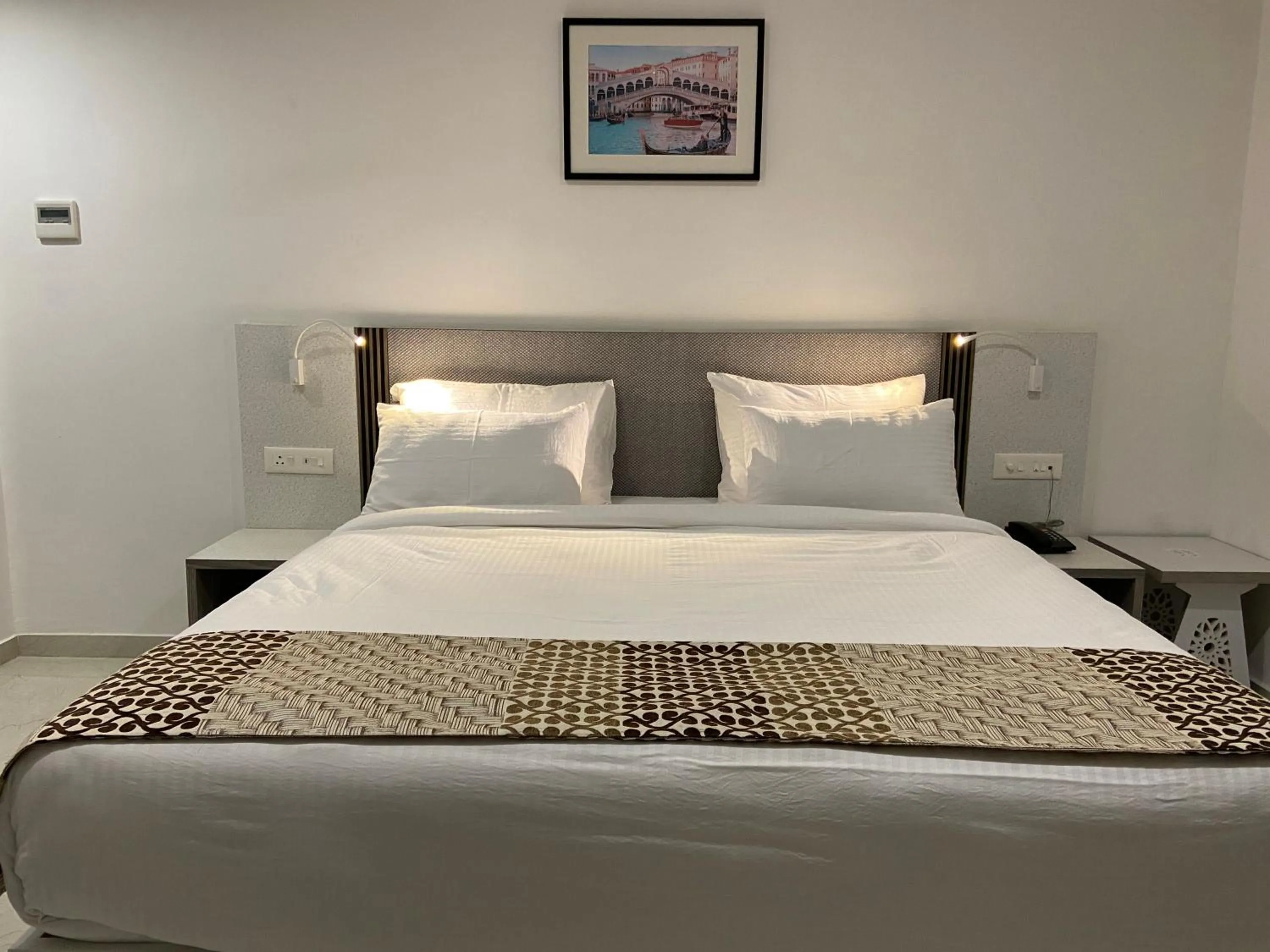 Bed in Dash Hotels - Affordable Luxury