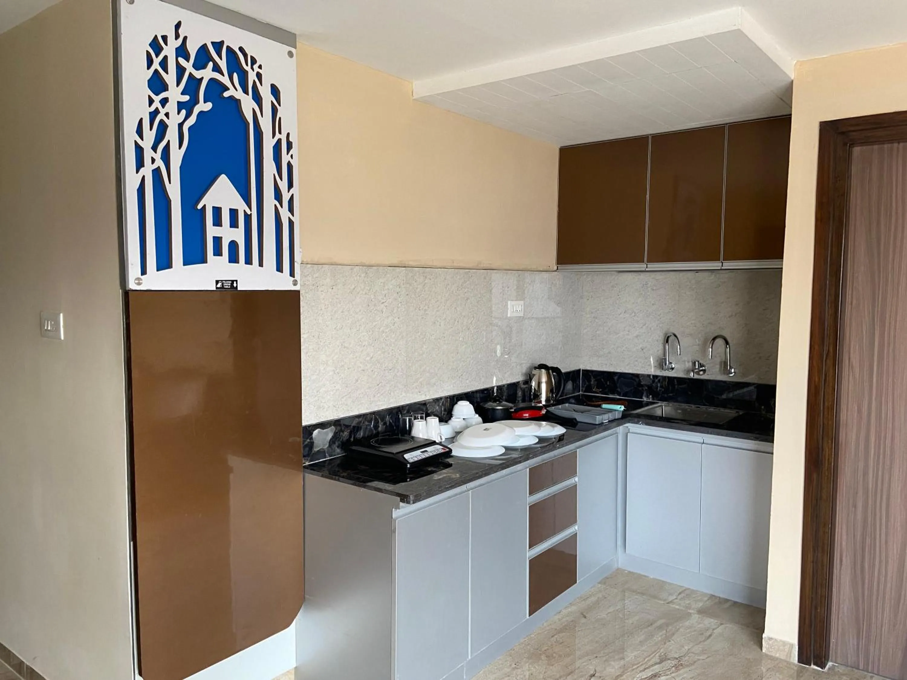 Dining area in Dash Hotels - Affordable Luxury