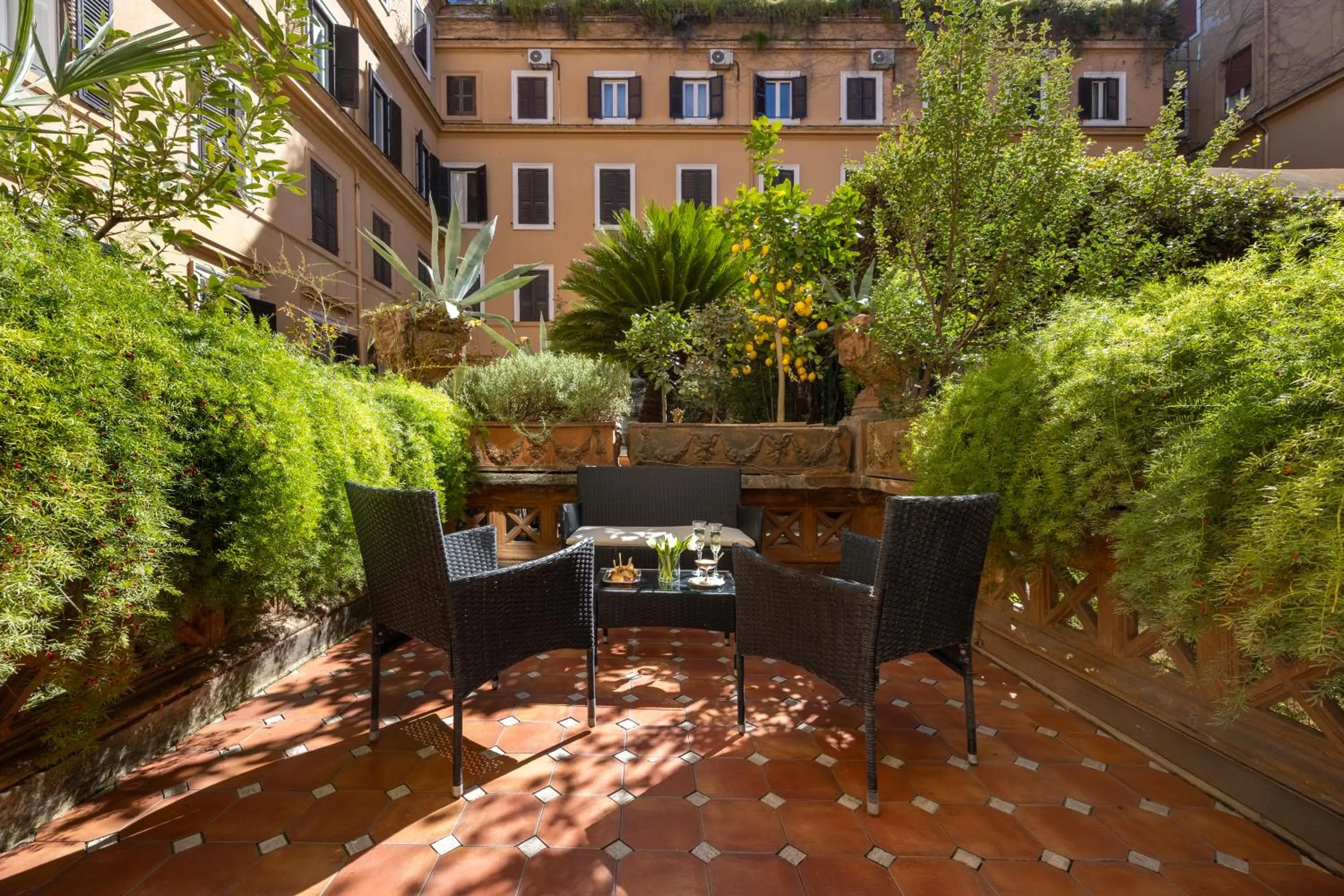 Patio in Grand Hotel Plaza