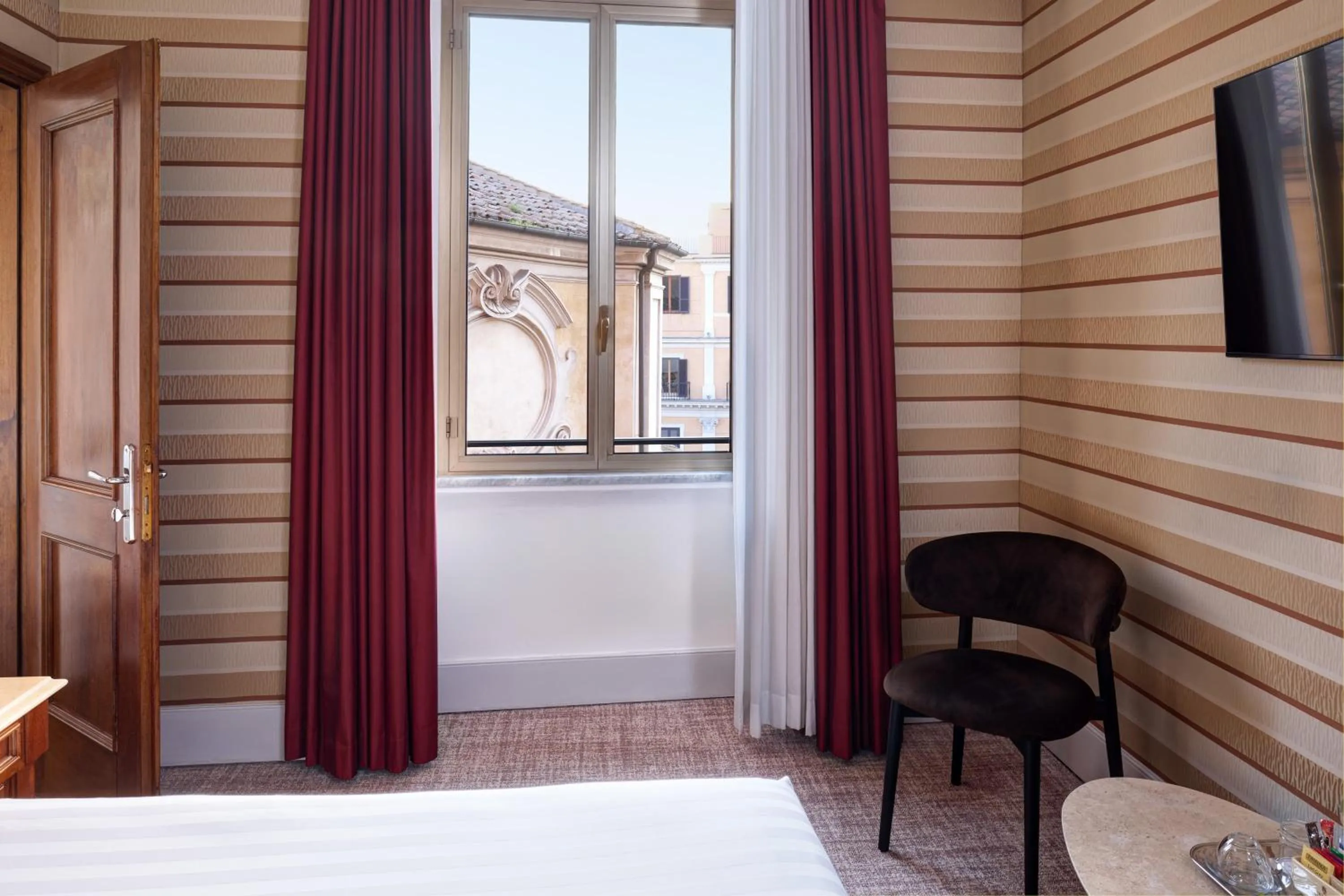 View (from property/room), Bed in Hotel Mascagni