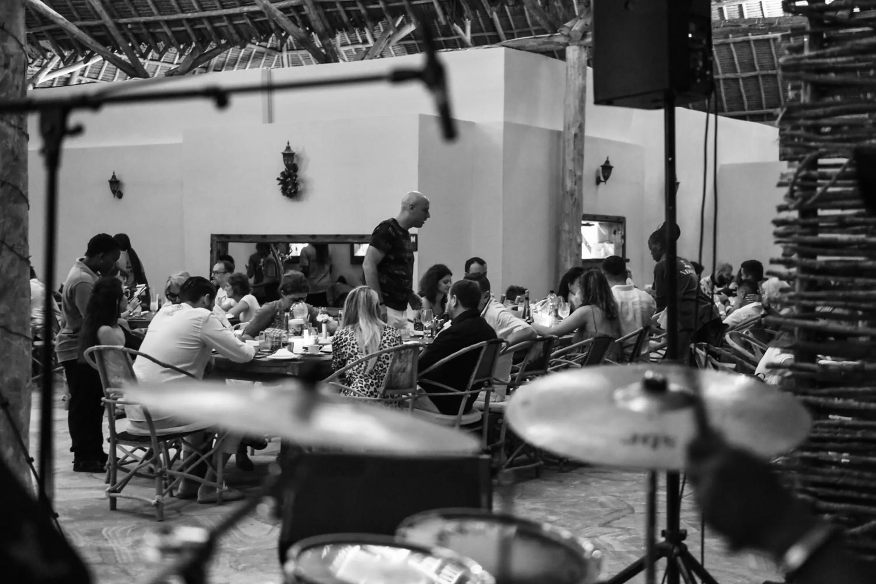 Restaurant/places to eat in NDAME Paje Hotel