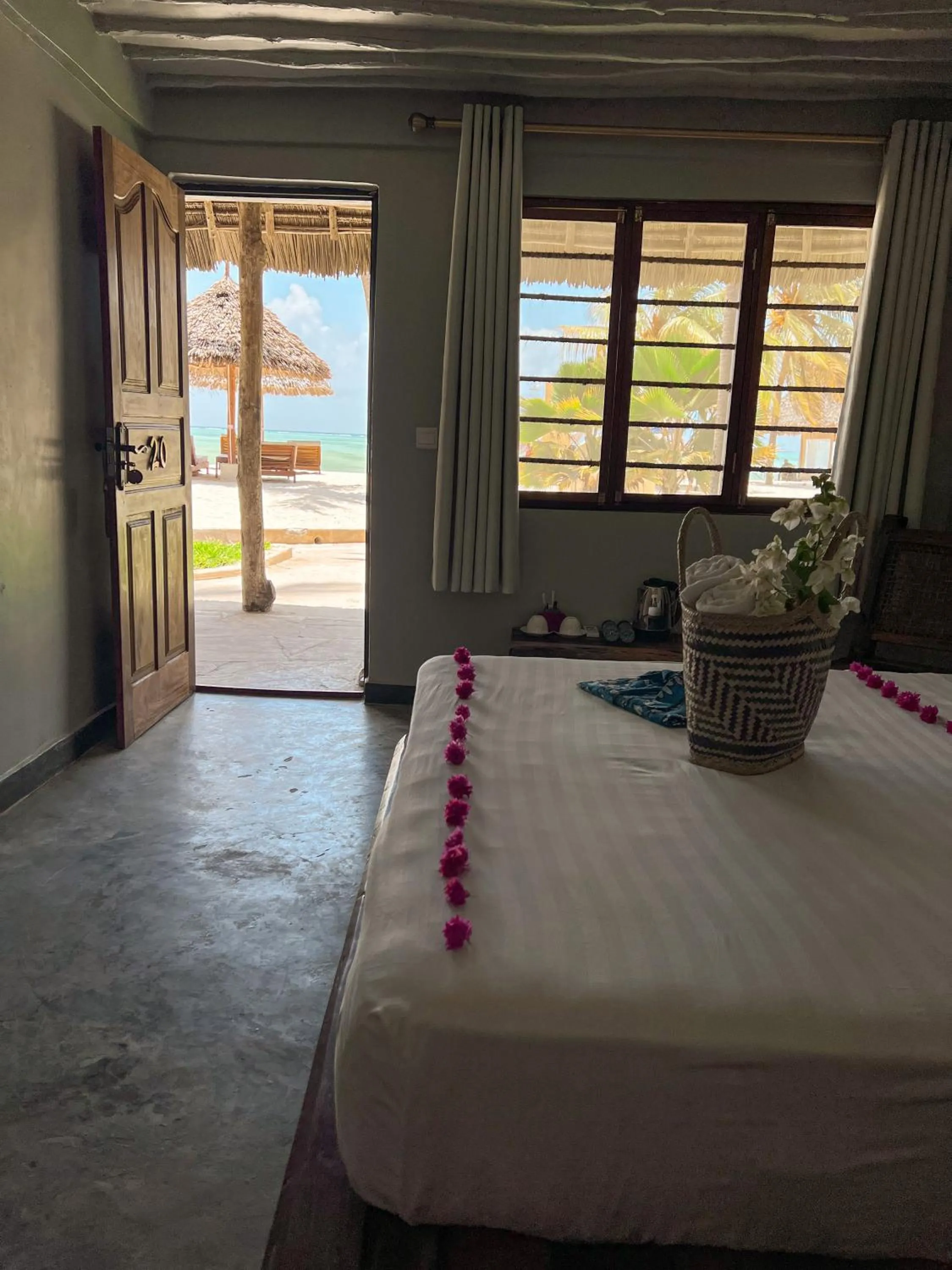 Balcony/Terrace, Bed in NDAME Paje Hotel