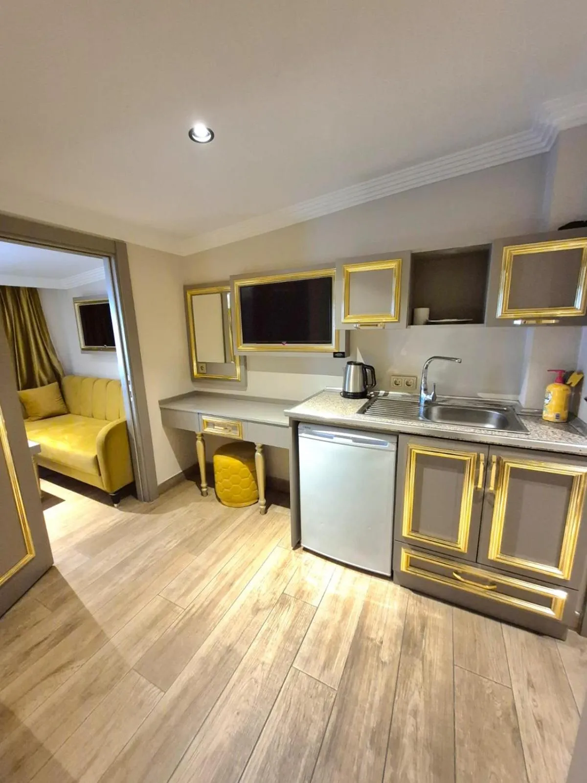 Kitchen or kitchenette in Taksim La Marino Hotel