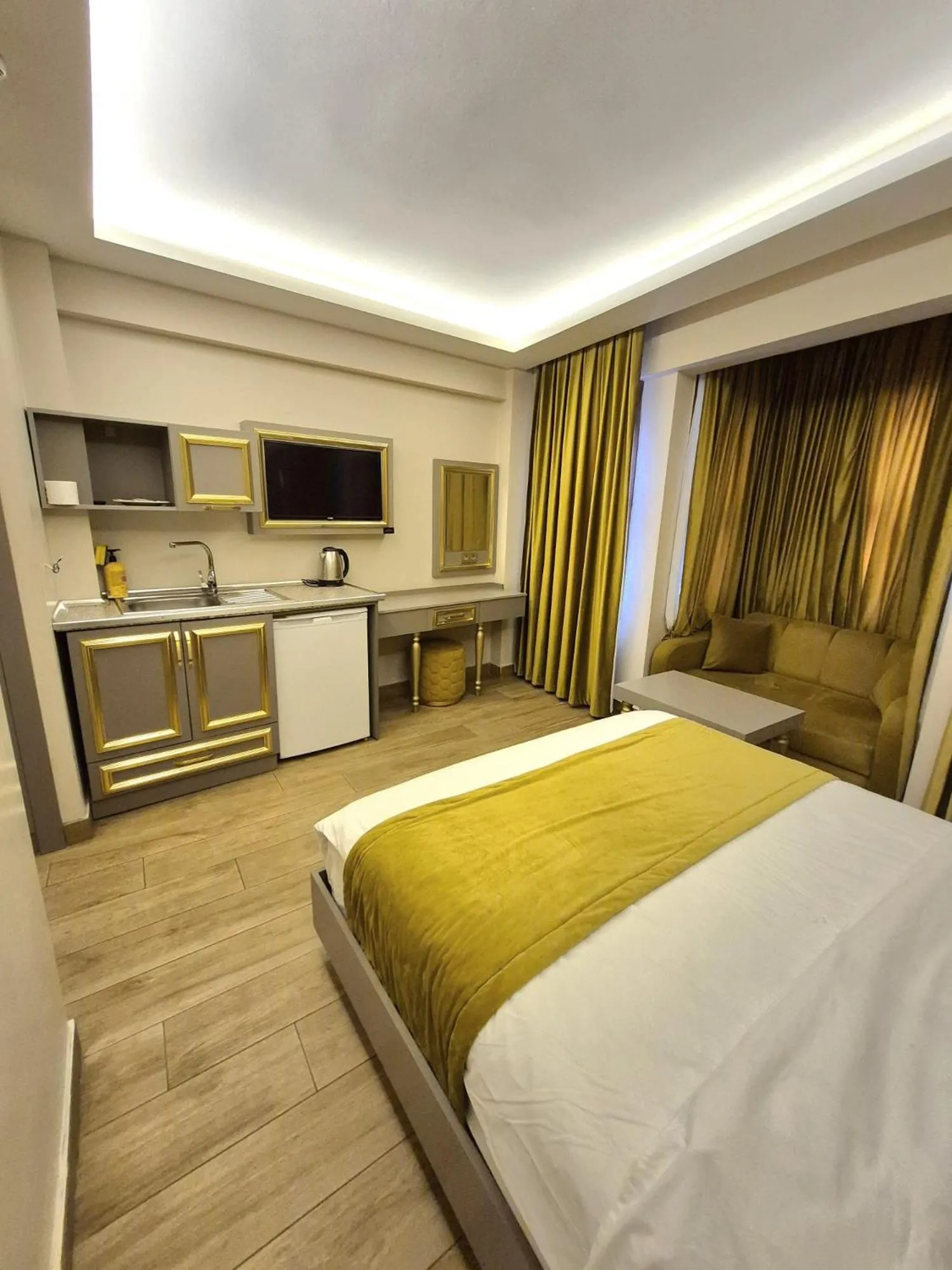 Bed in Taksim La Marino Hotel