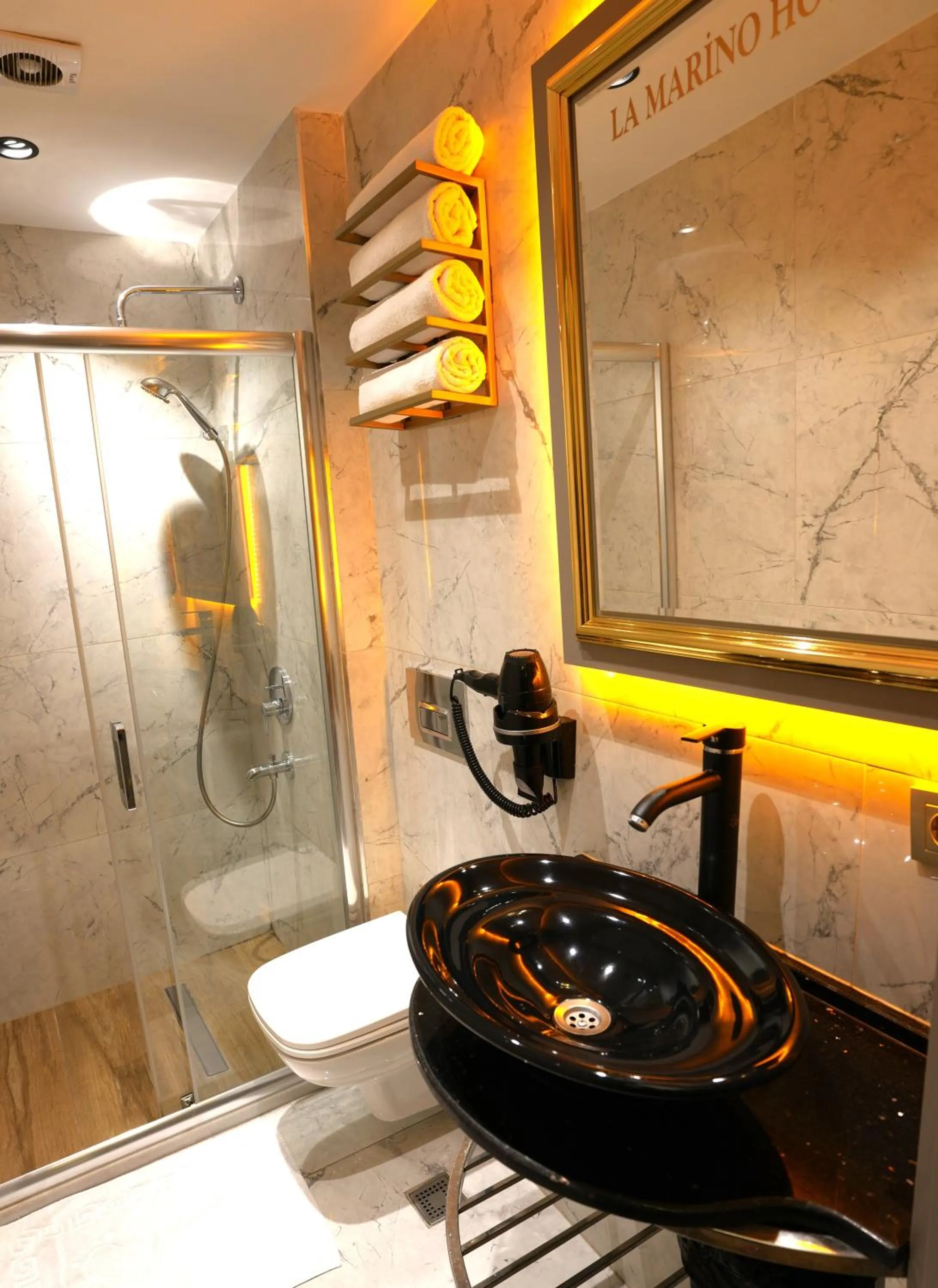 Toilet in Taksim La Marino Hotel